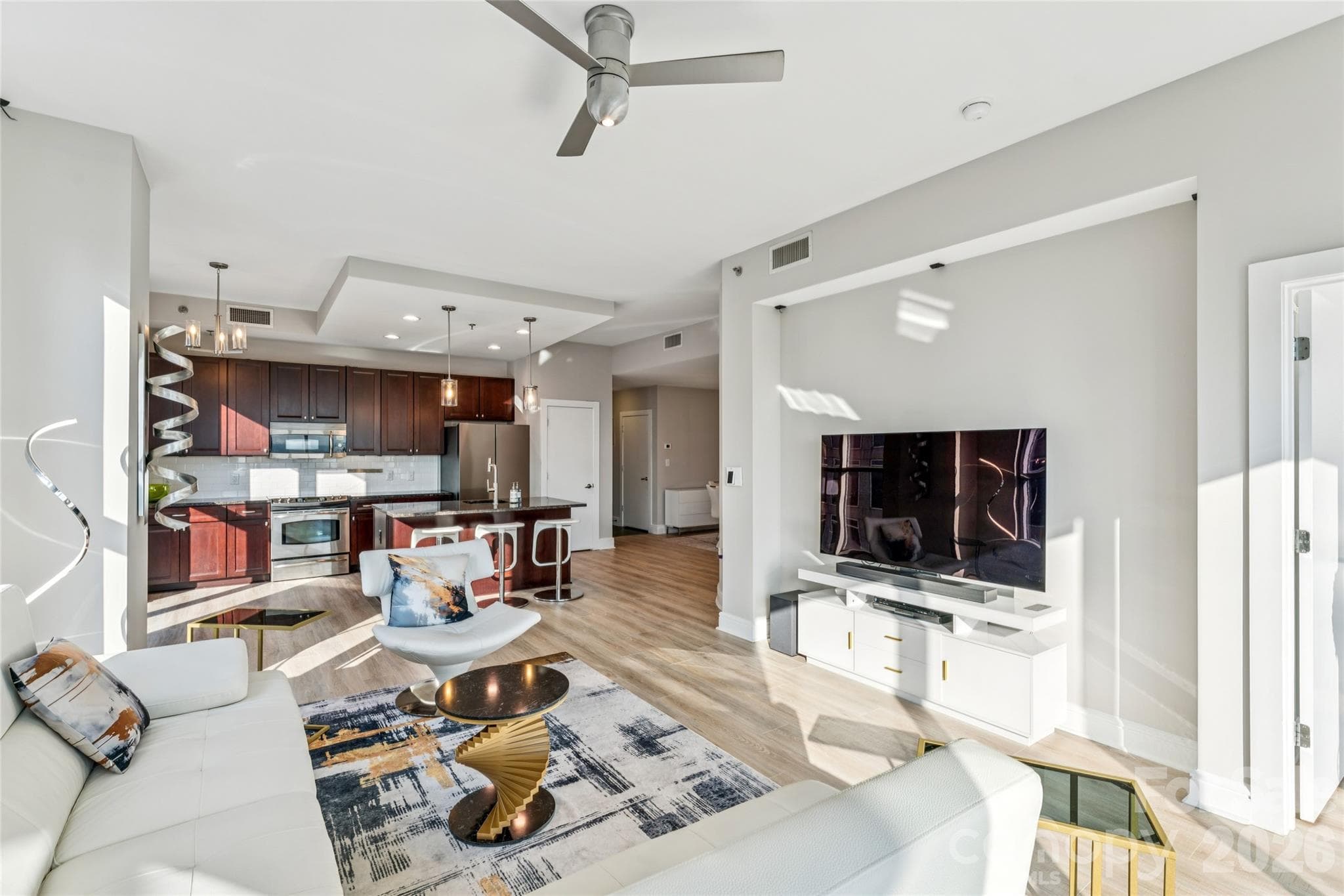 Condominium at 333 W Trade Street, Charlotte, photo 12 of 43