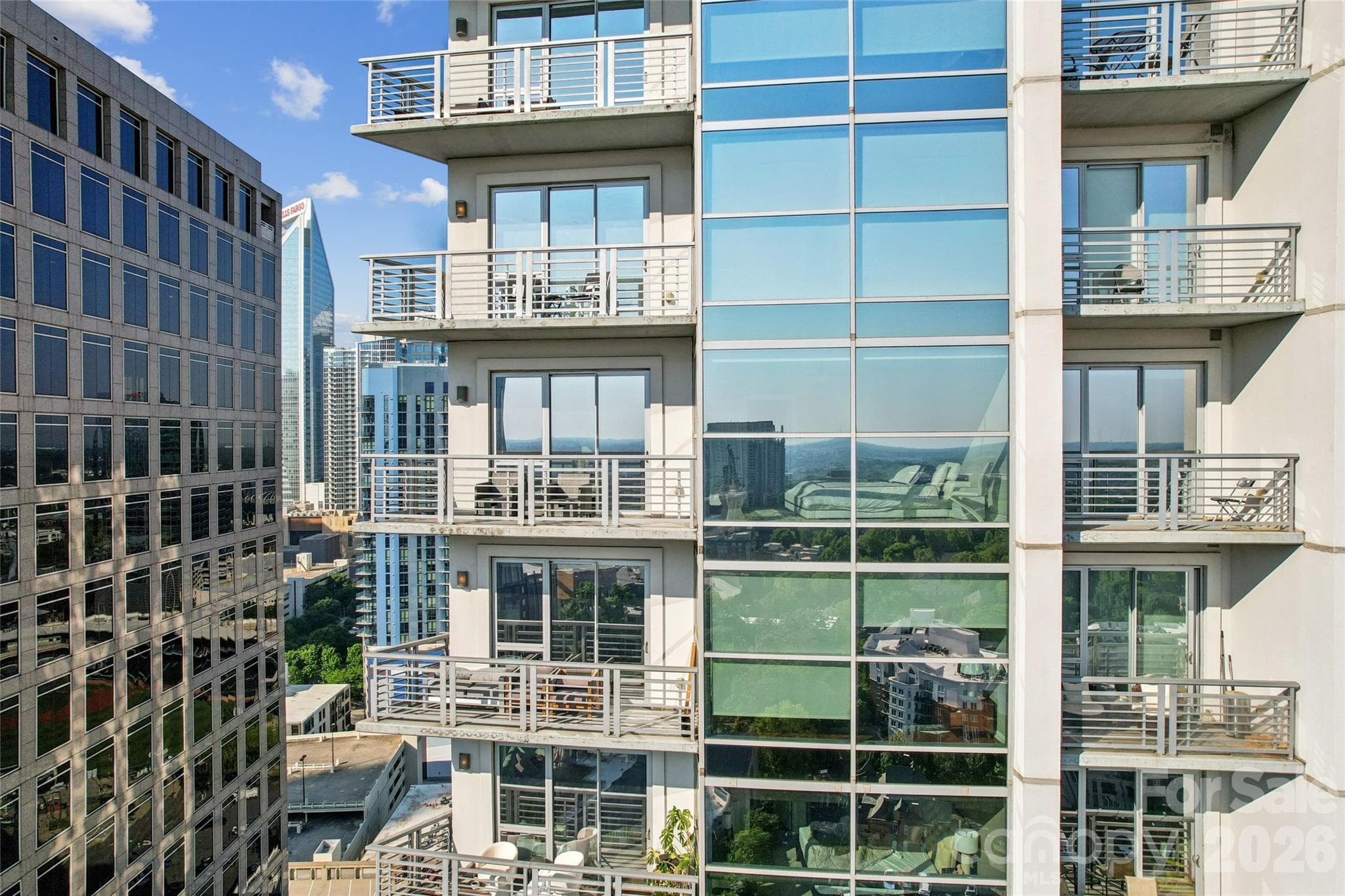 Condominium at 333 W Trade Street, Charlotte, photo 26 of 43