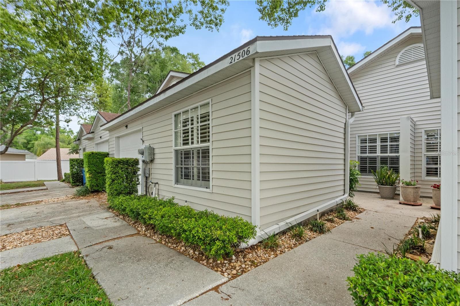 Townhouse at 21506 GRAY TERN CT, LUTZ, photo 4 of 45