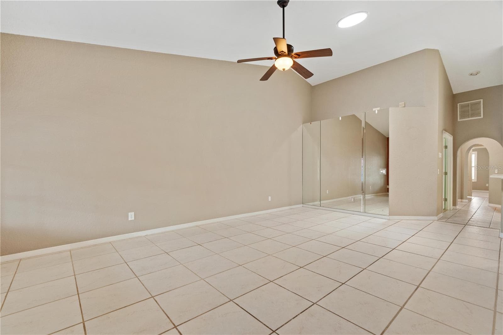 Townhouse at 21506 GRAY TERN CT, LUTZ, photo 8 of 45