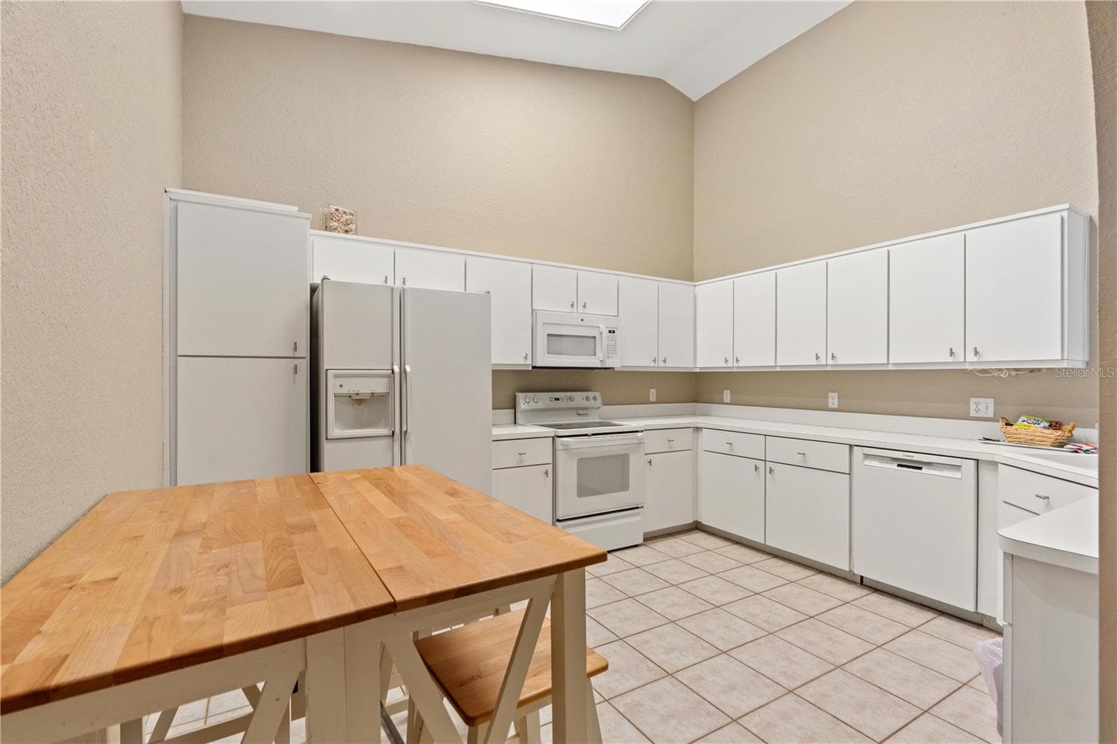 Townhouse at 21506 GRAY TERN CT, LUTZ, photo 10 of 45