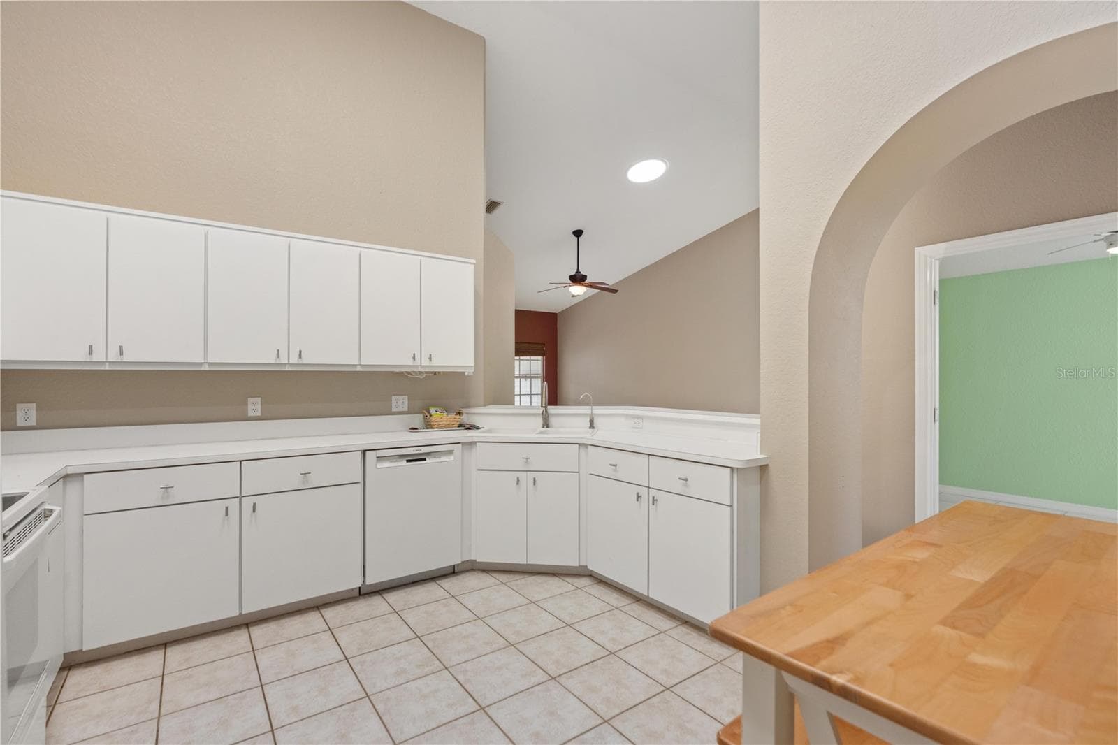 Townhouse at 21506 GRAY TERN CT, LUTZ, photo 11 of 45