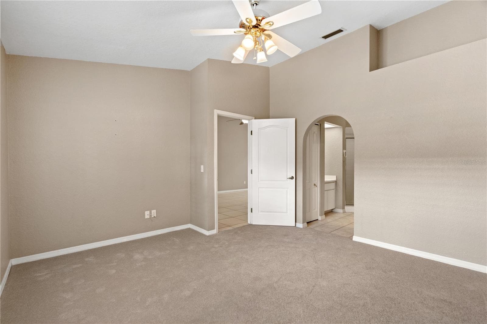 Townhouse at 21506 GRAY TERN CT, LUTZ, photo 15 of 45