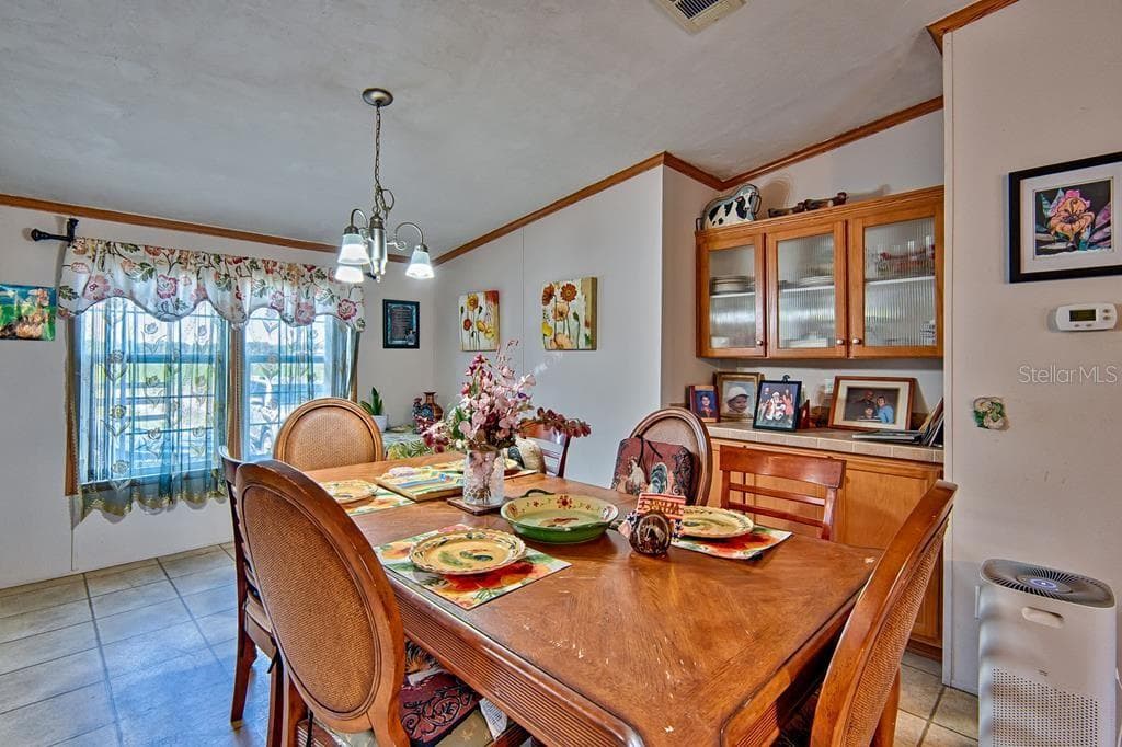 dining room - 10250 NW 67TH PL, CHIEFLAND