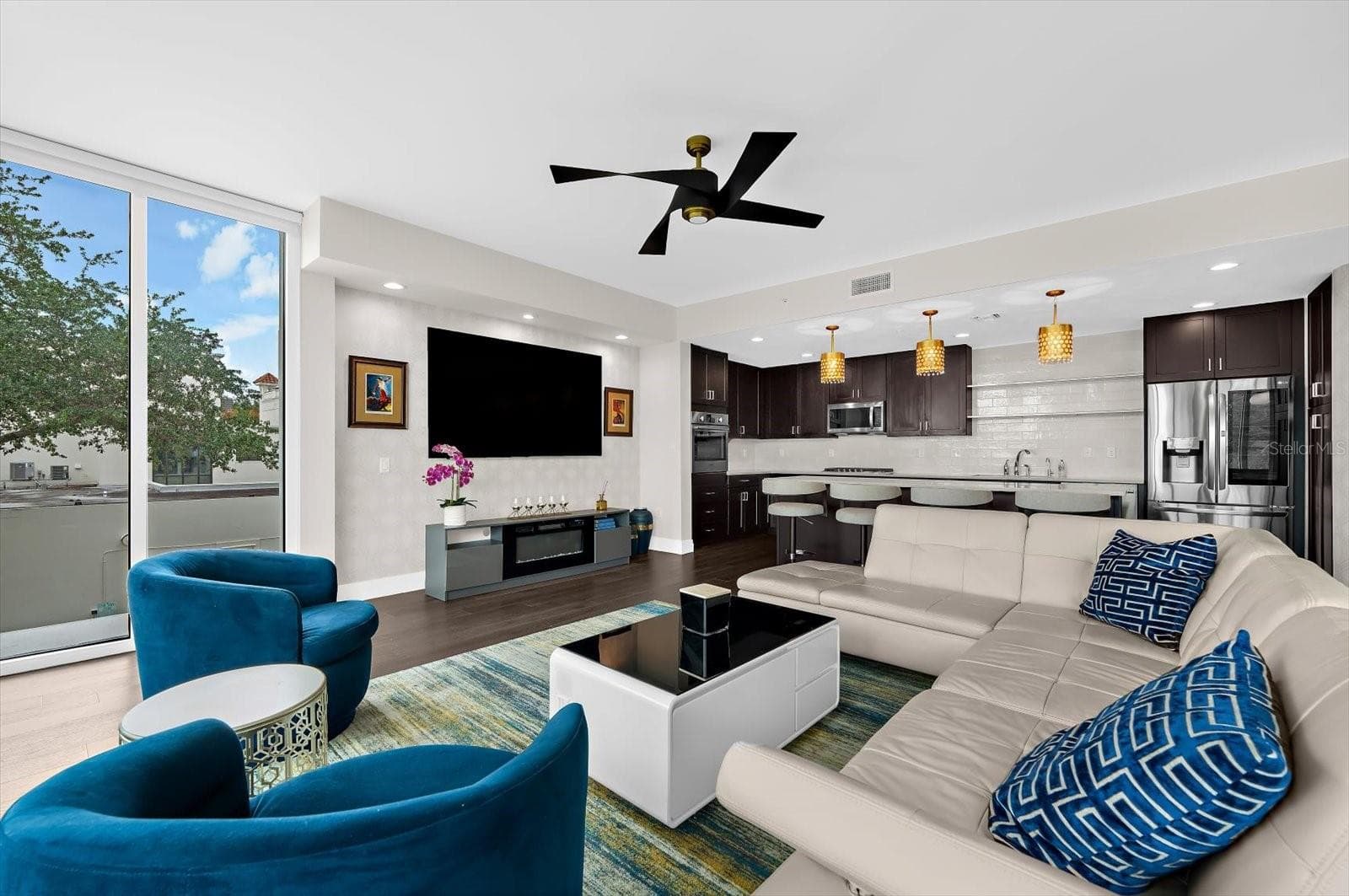 Living Room Area with Balcony - 176 4TH AVE NE #201, ST PETERSBURG