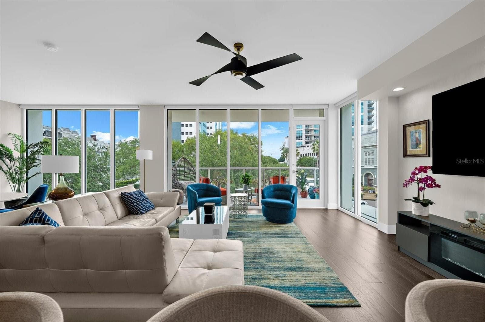 Living Room Area with Balcony - 176 4TH AVE NE #201, ST PETERSBURG