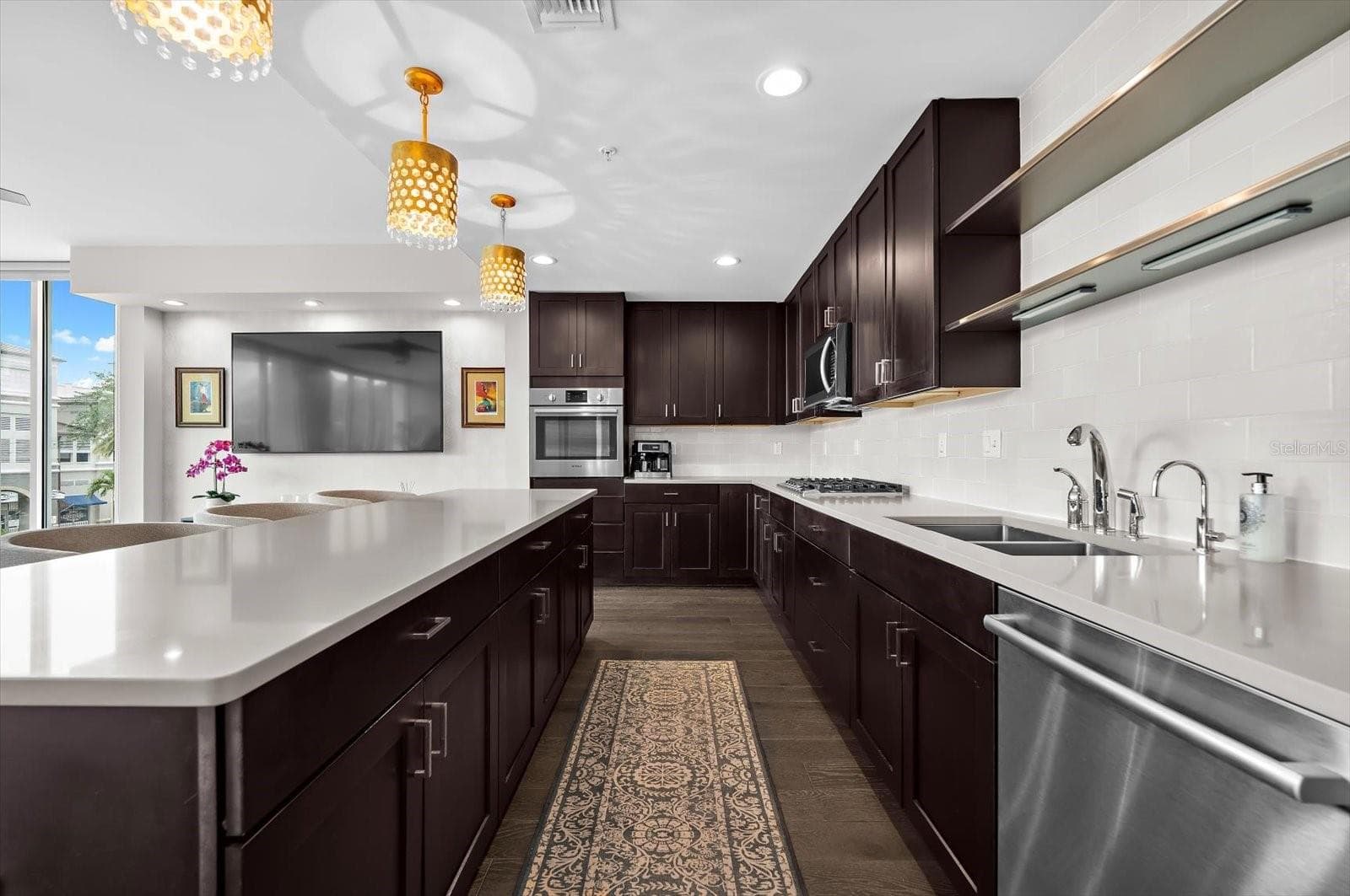 Kitchen and Living Room - 176 4TH AVE NE #201, ST PETERSBURG