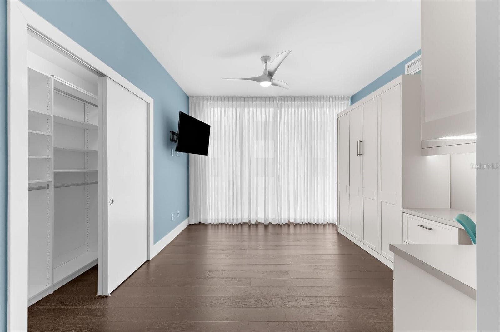 Office with Murphy Bed - 176 4TH AVE NE #201, ST PETERSBURG