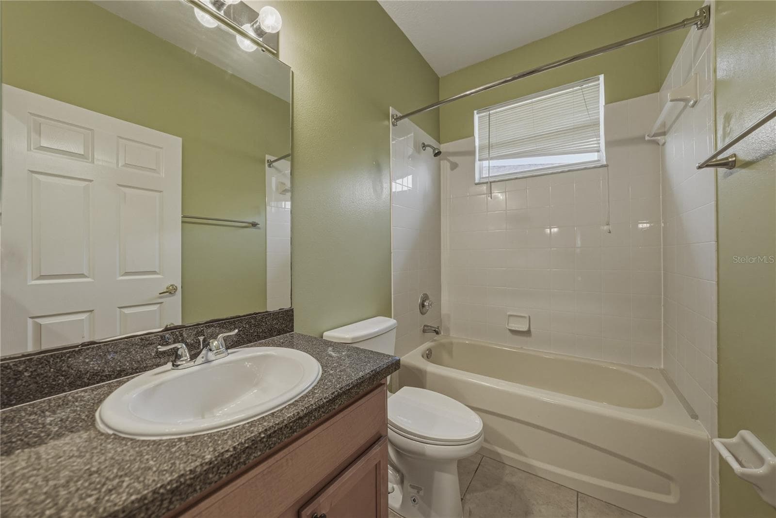 Single Family Residence at 1603 GRAND HERITAGE BLVD, VALRICO, photo 38 of 57