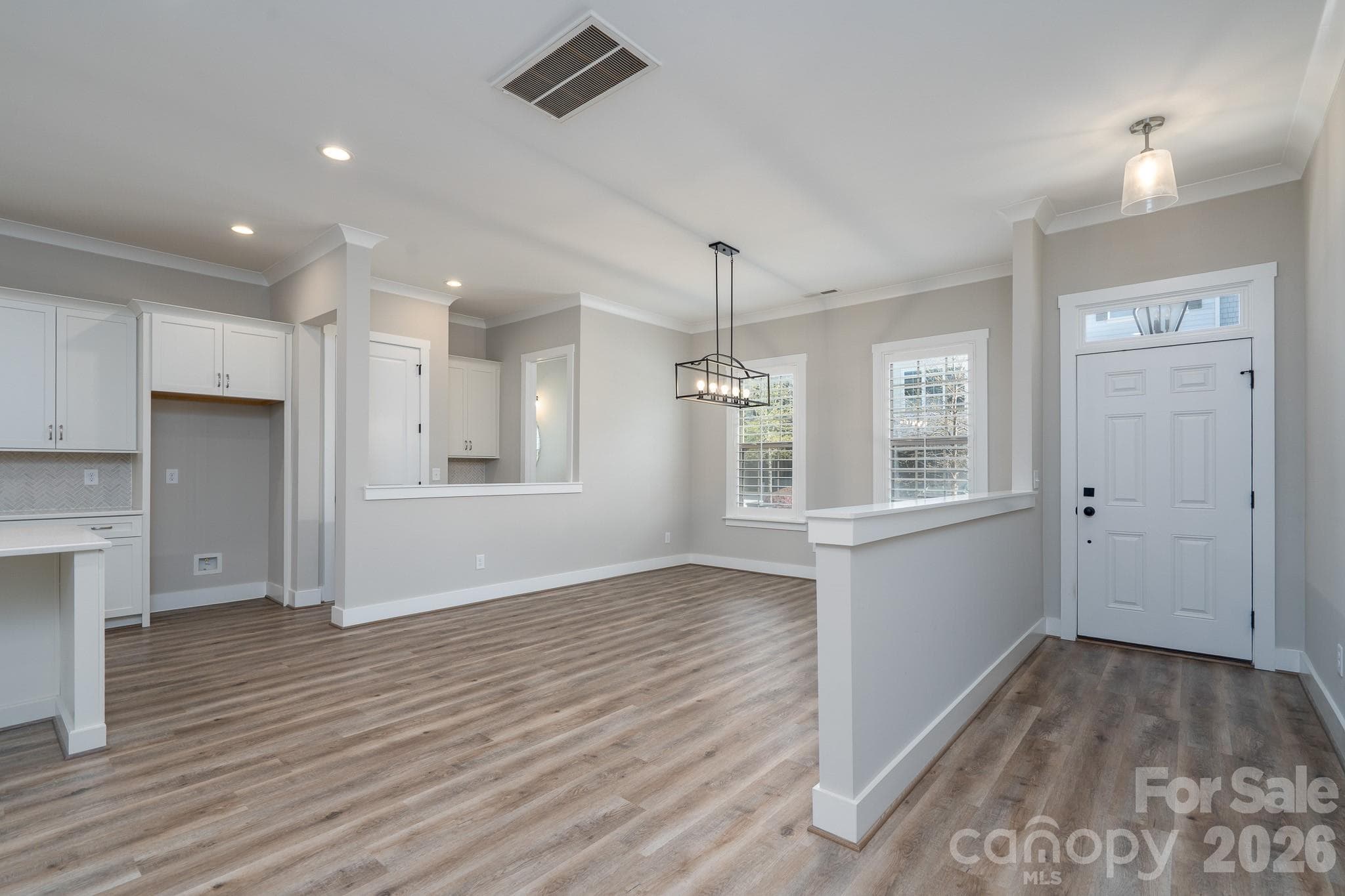 Main Entryway - Davidson