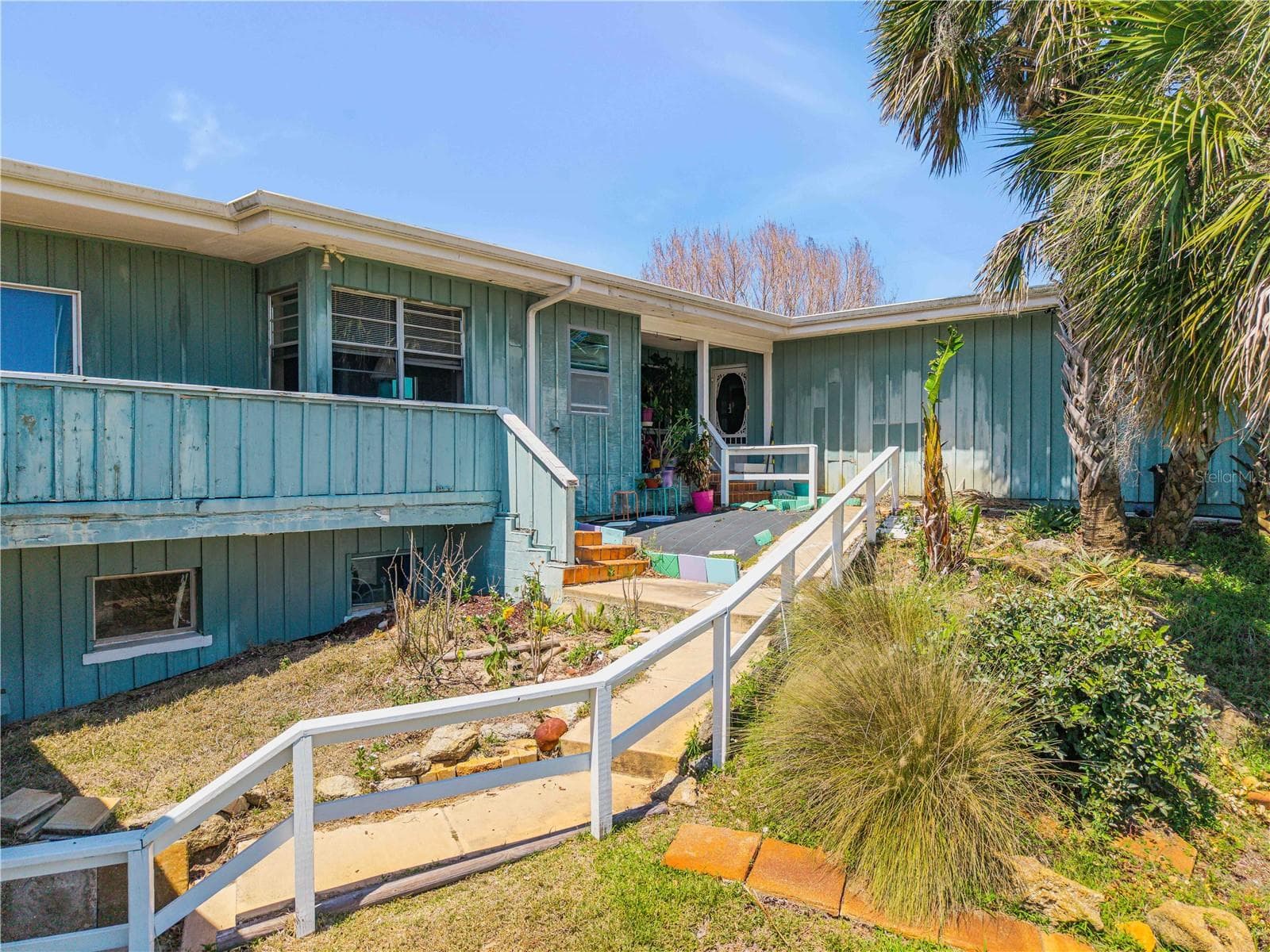 Single Family Residence at 401 DRIFTWOOD AVE, DAYTONA BEACH, photo 10 of 43
