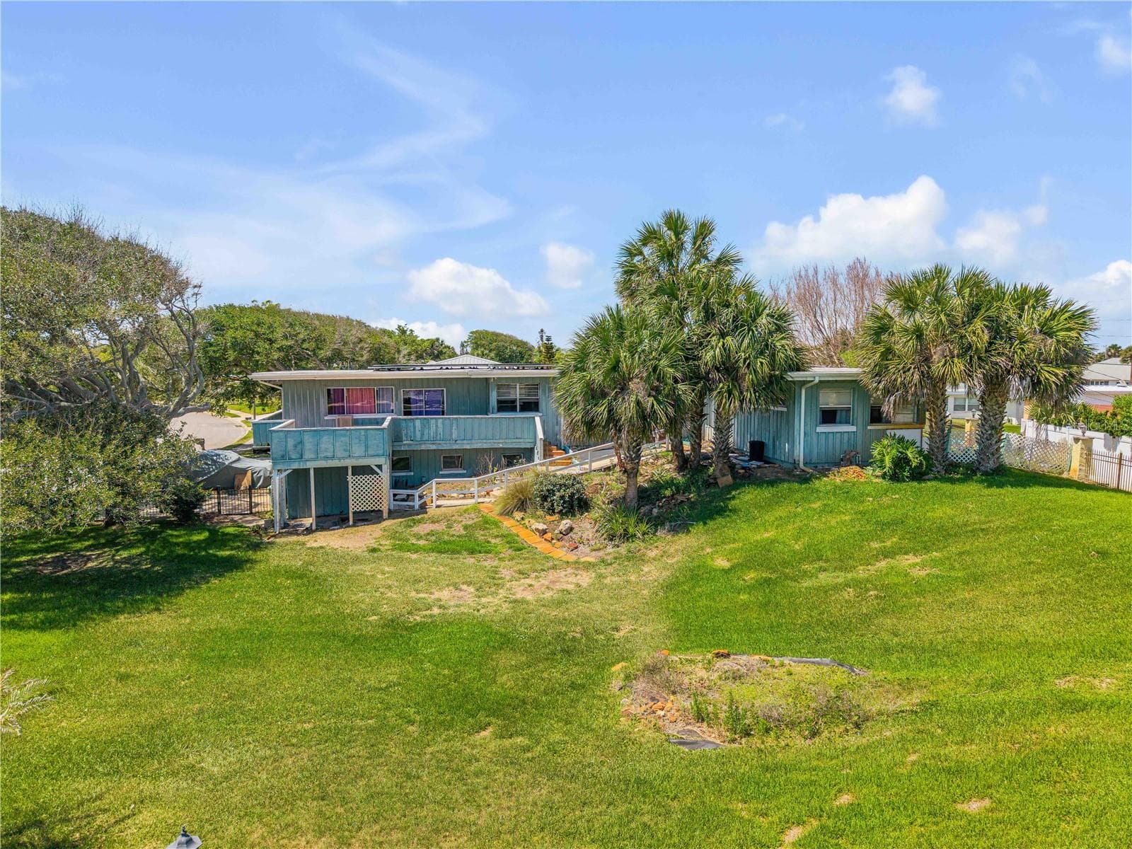 Single Family Residence at 401 DRIFTWOOD AVE, DAYTONA BEACH, photo 11 of 43