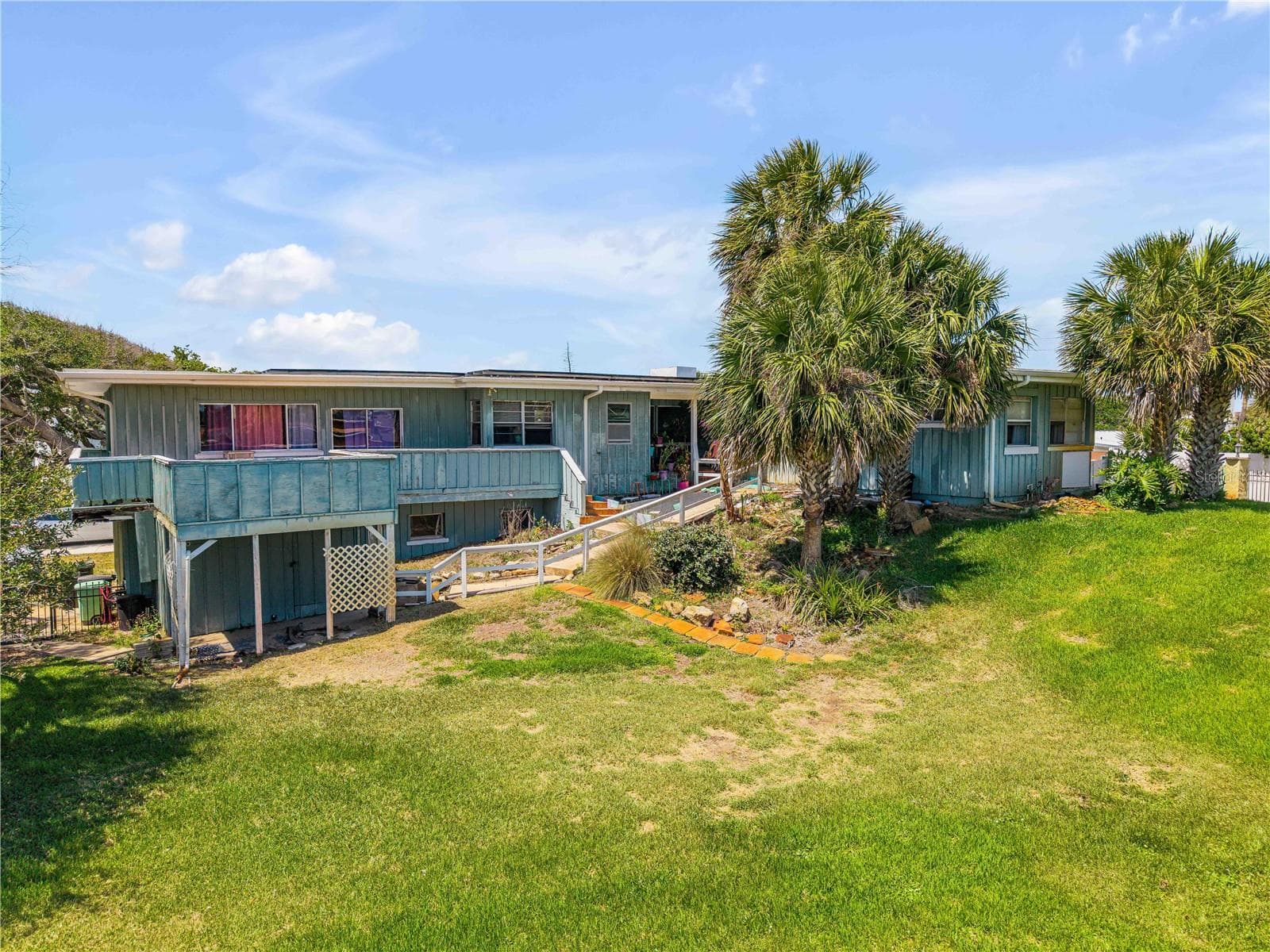 Single Family Residence at 401 DRIFTWOOD AVE, DAYTONA BEACH, photo 12 of 43