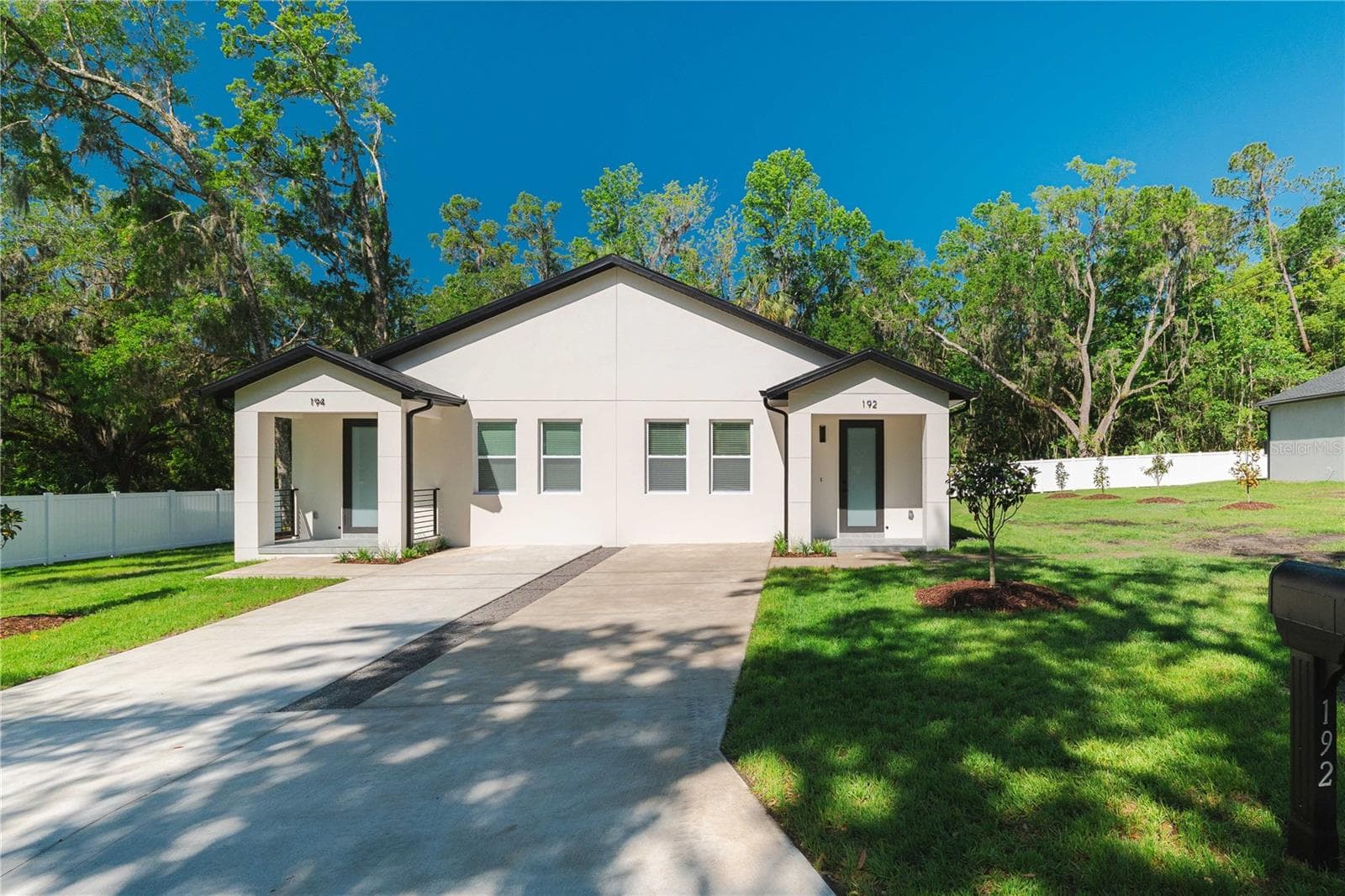 192-194 S LEMON AVE