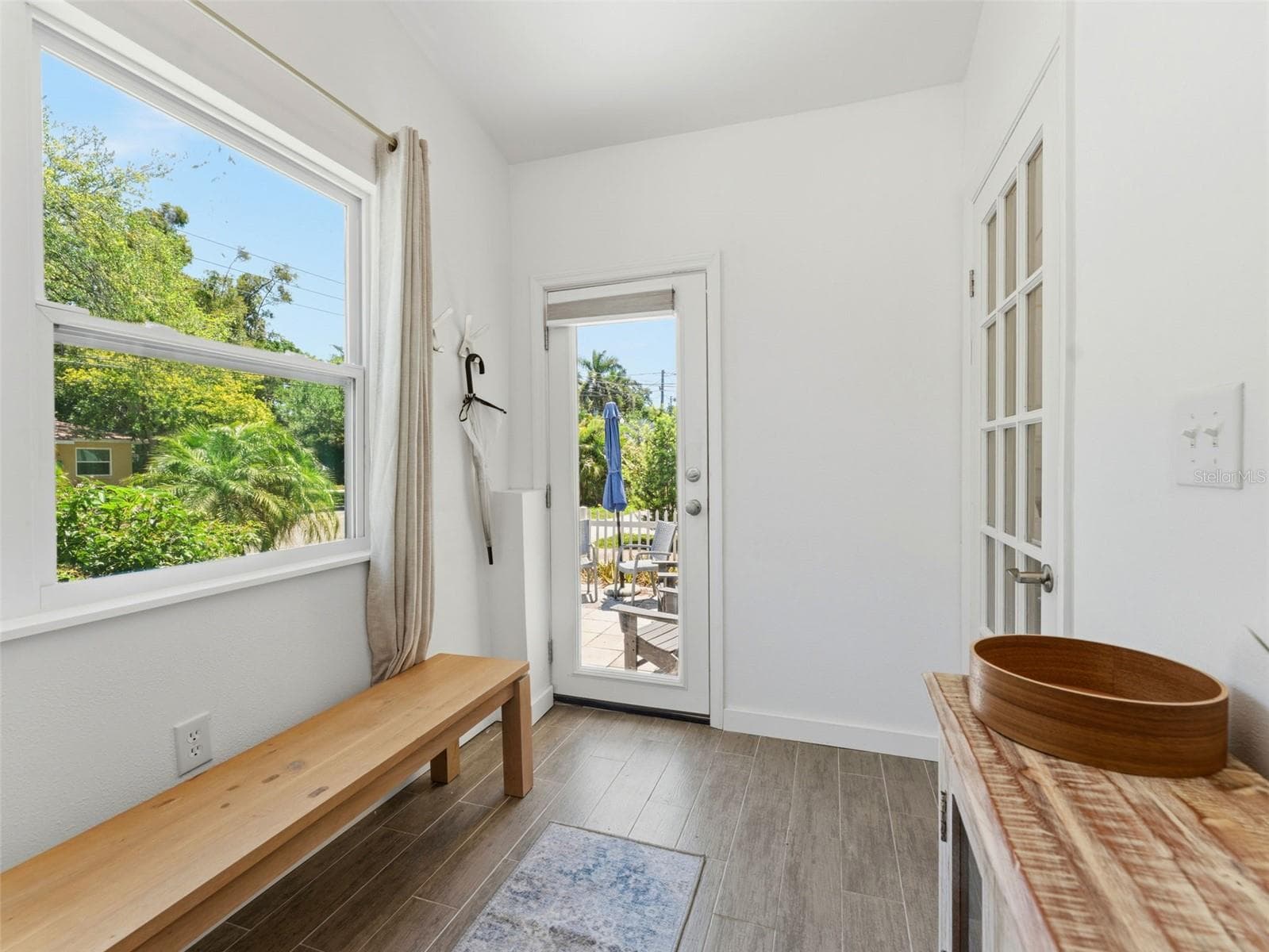 Front Entrance, enclosed porch - 2005 3RD ST S, ST PETERSBURG