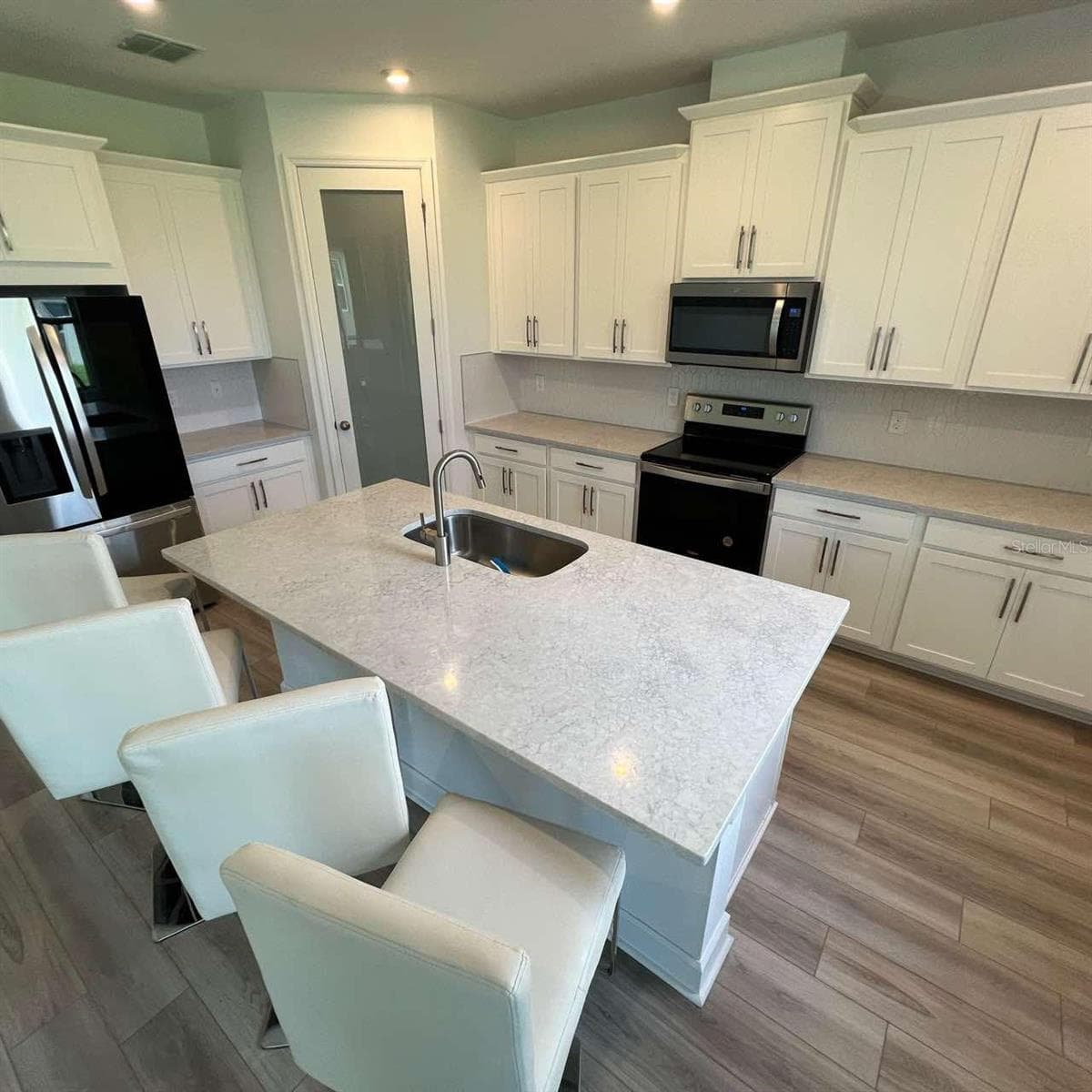 Single Family Residence at 2968 WILD MULBERRY DR, CLERMONT, photo 6 of 33