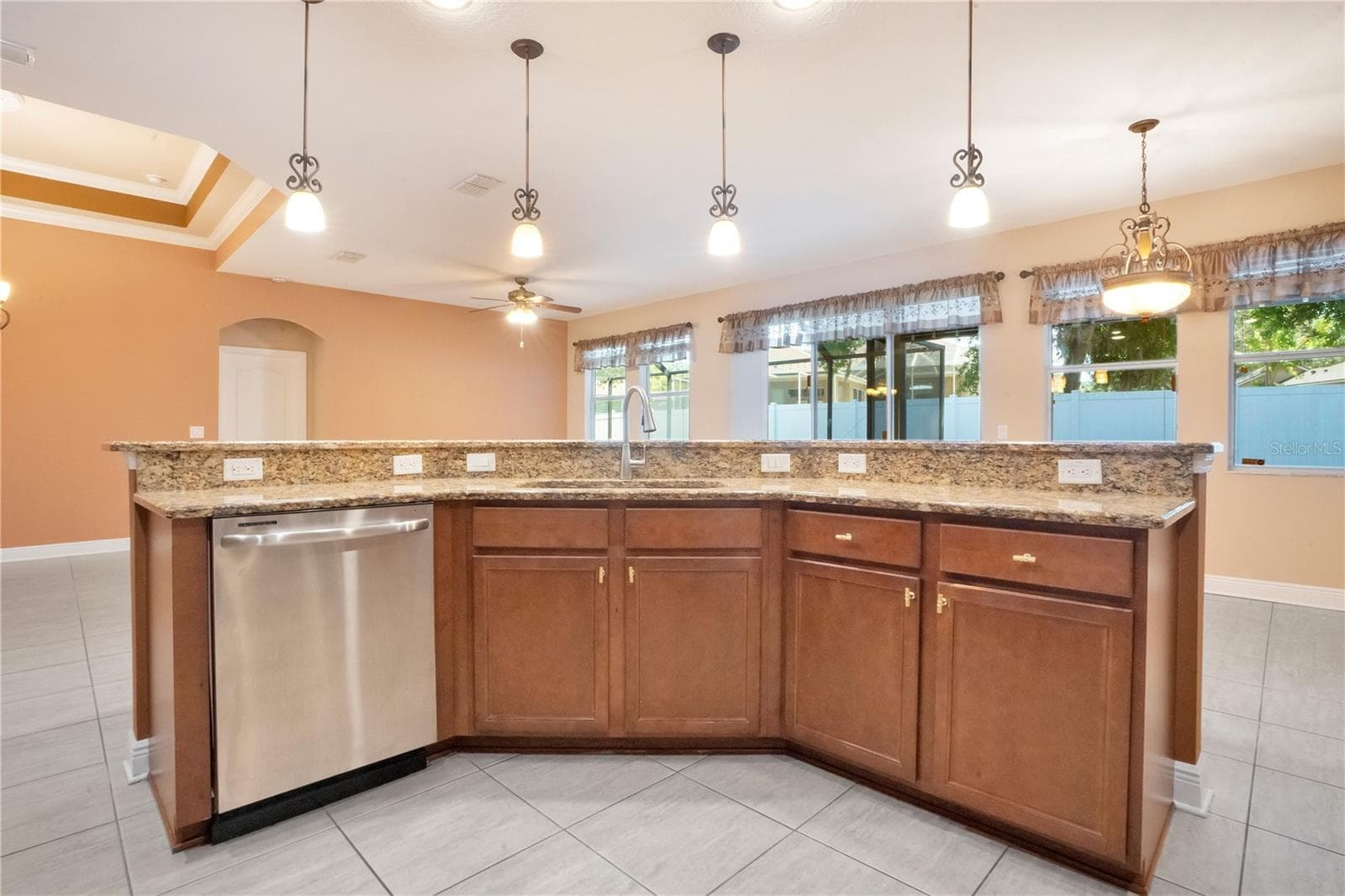 Single Family Residence at 2210 VALTERRA VISTA WAY, VALRICO, photo 19 of 57