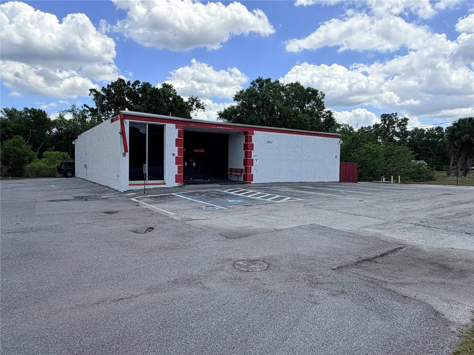 18843 N 41 HWY