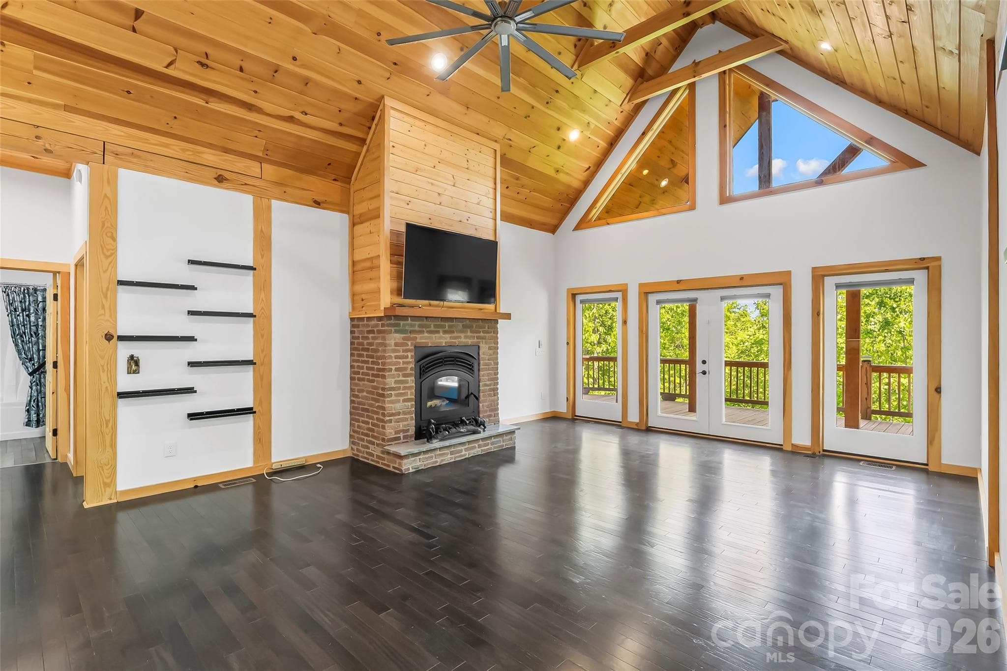 Single Family Residence at 265 Grandview Peaks Drive, Nebo, photo 10 of 48