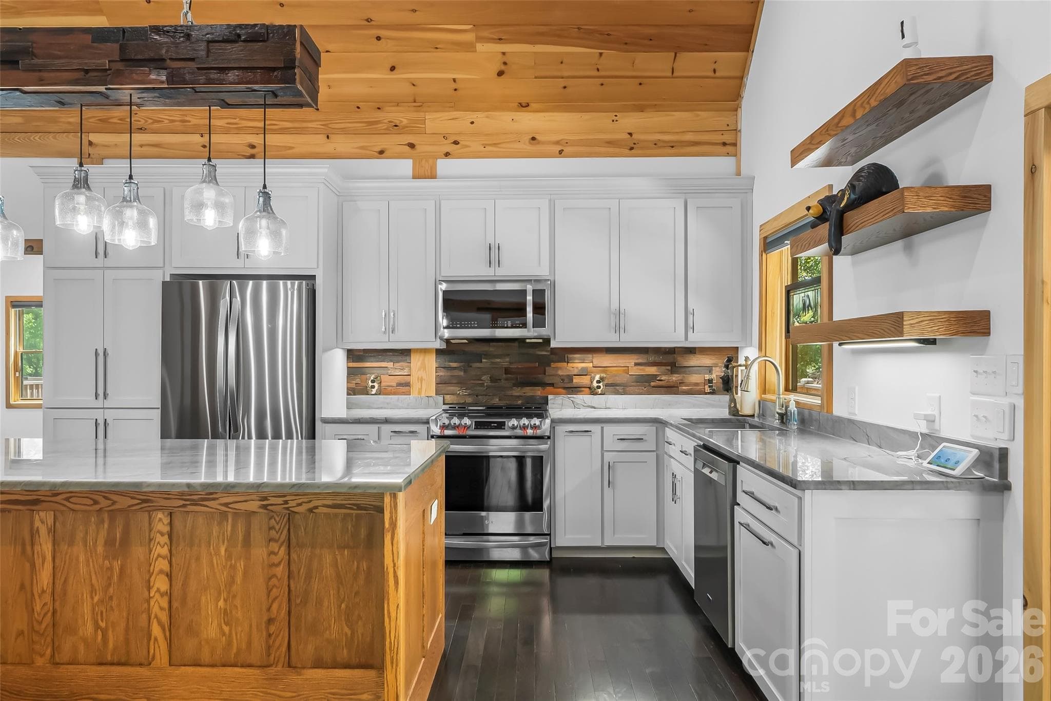 Single Family Residence at 265 Grandview Peaks Drive, Nebo, photo 15 of 48