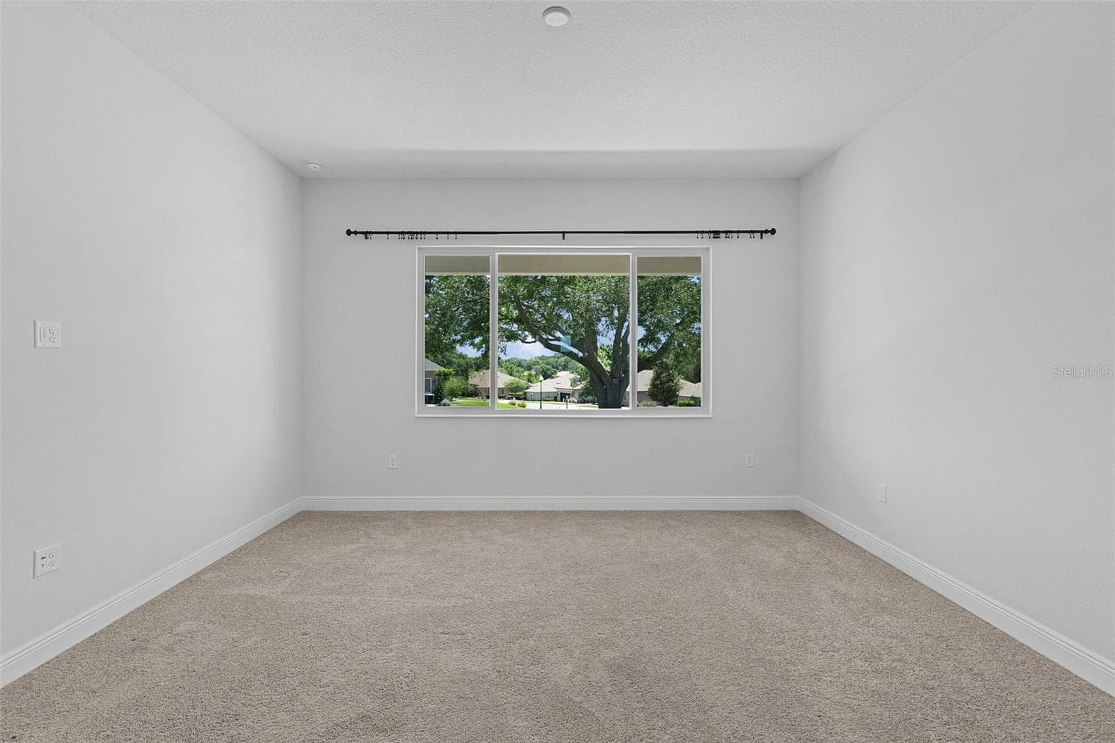 Single Family Residence at 39654 GROVE HTS, LADY LAKE, photo 48 of 62