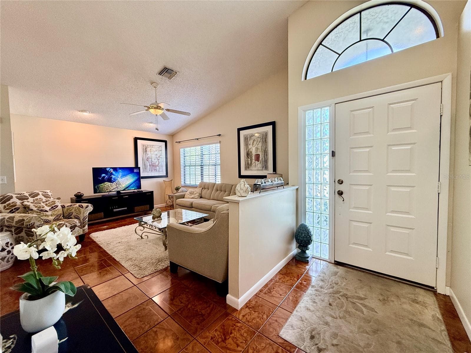 Condominium at 2749 COUNTRYSIDE BLVD #14, CLEARWATER, photo 5 of 44