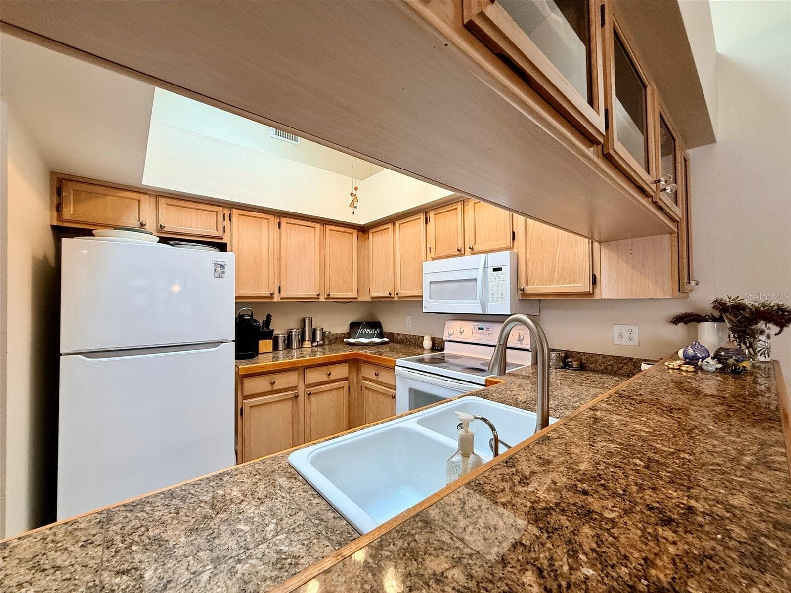 Condominium at 2749 COUNTRYSIDE BLVD #14, CLEARWATER, photo 11 of 44