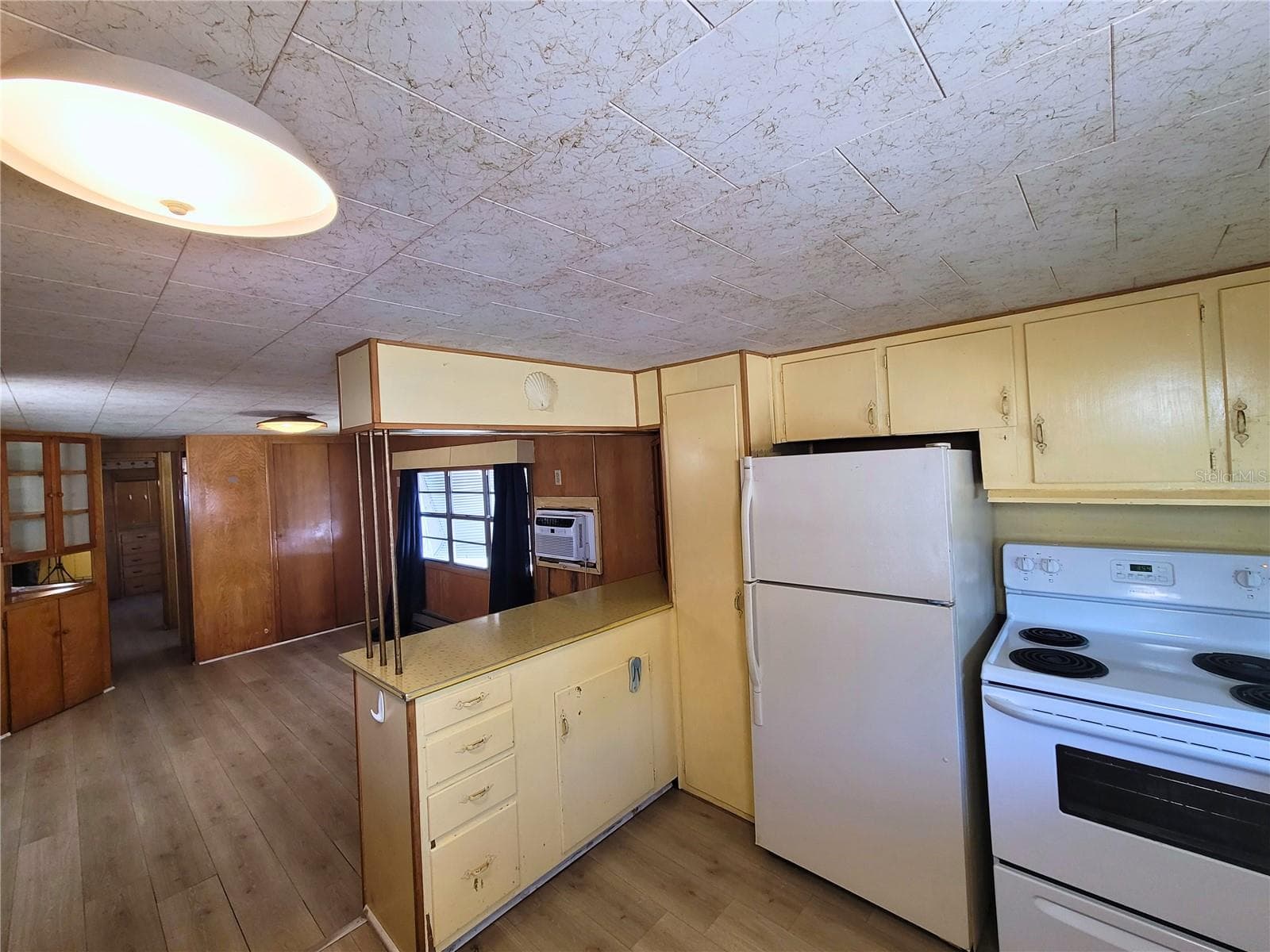 Mobile Home at 522 49TH AVE W, BRADENTON, photo 2 of 20