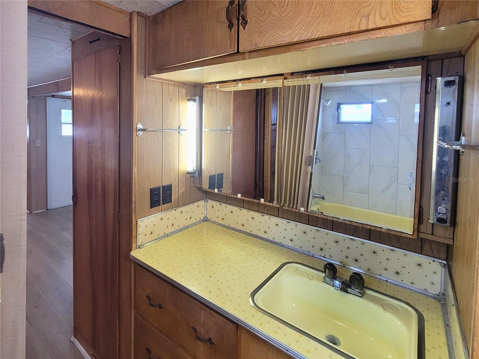 Mobile Home at 522 49TH AVE W, BRADENTON, photo 18 of 20