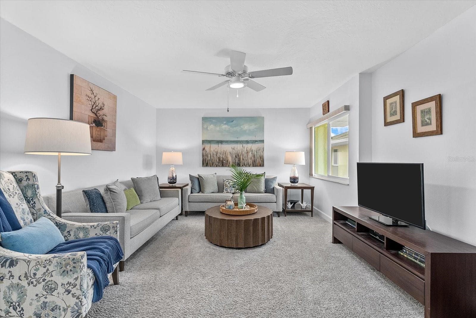 Living Room - 101 LOUELLA LN #10, NOKOMIS