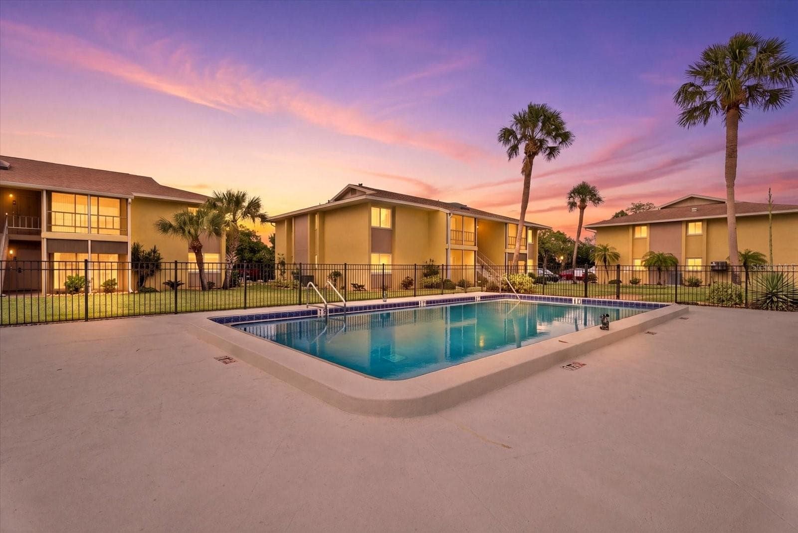 Virtual Twilight Community Pool - 101 LOUELLA LN #10, NOKOMIS