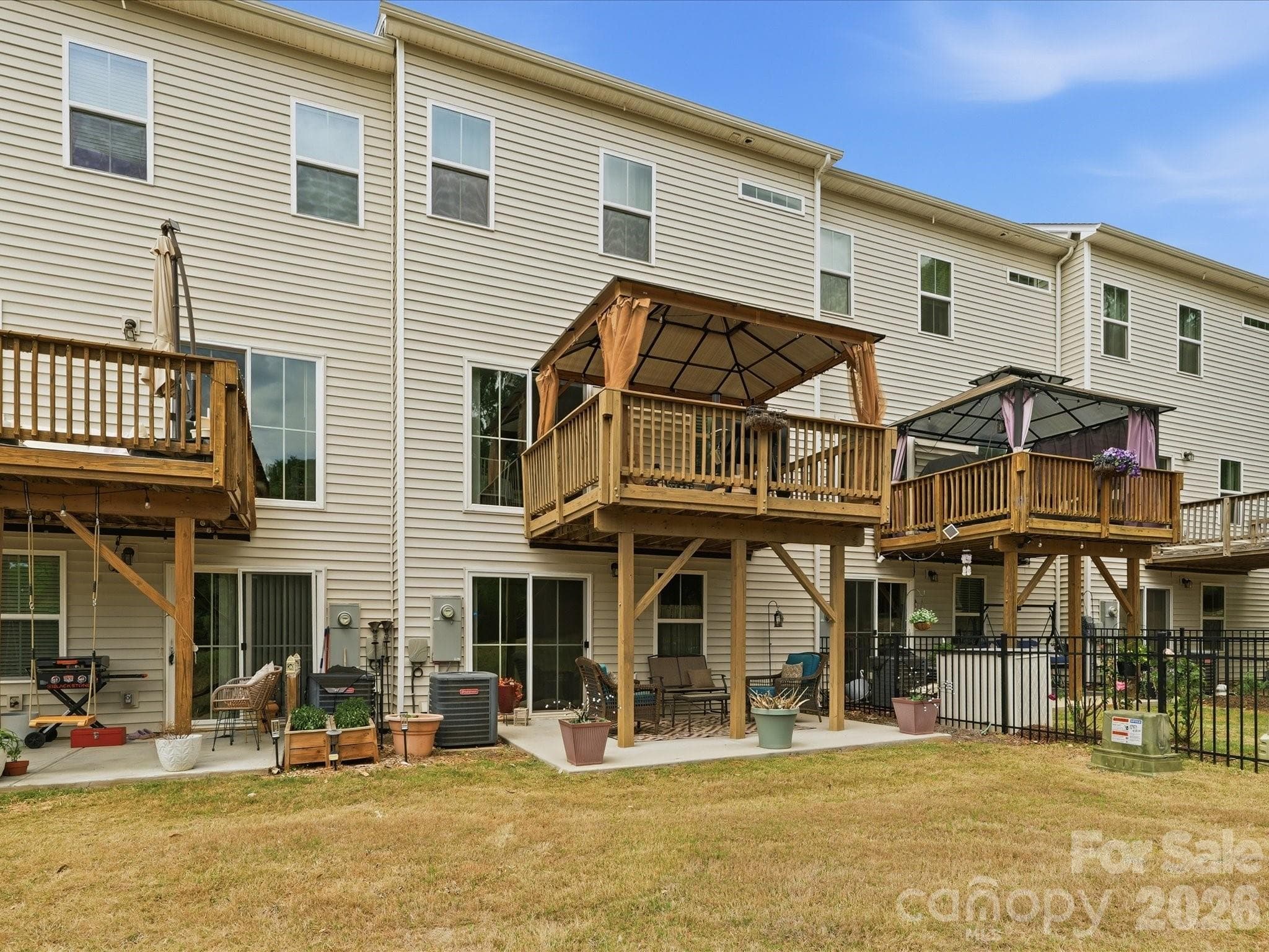 Townhouse at 2527 Grantham Place Drive, Fort Mill, photo 31 of 37