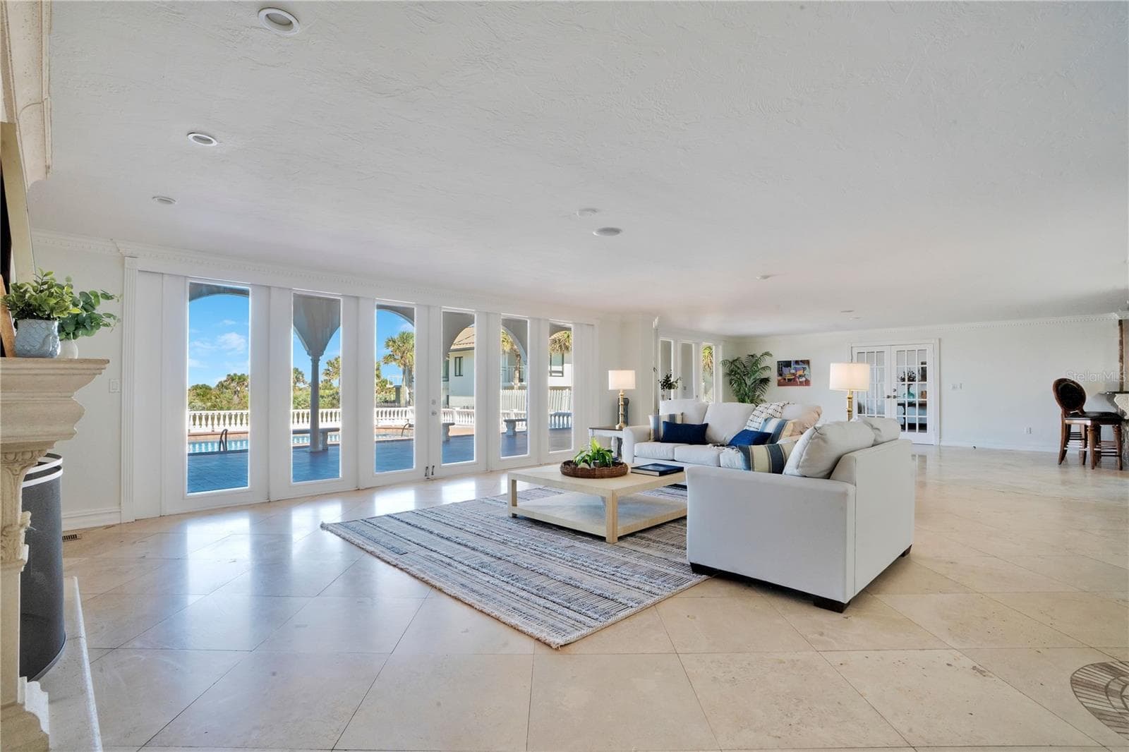 Living room 3 - 2117 OCEAN DR, NEW SMYRNA BEACH