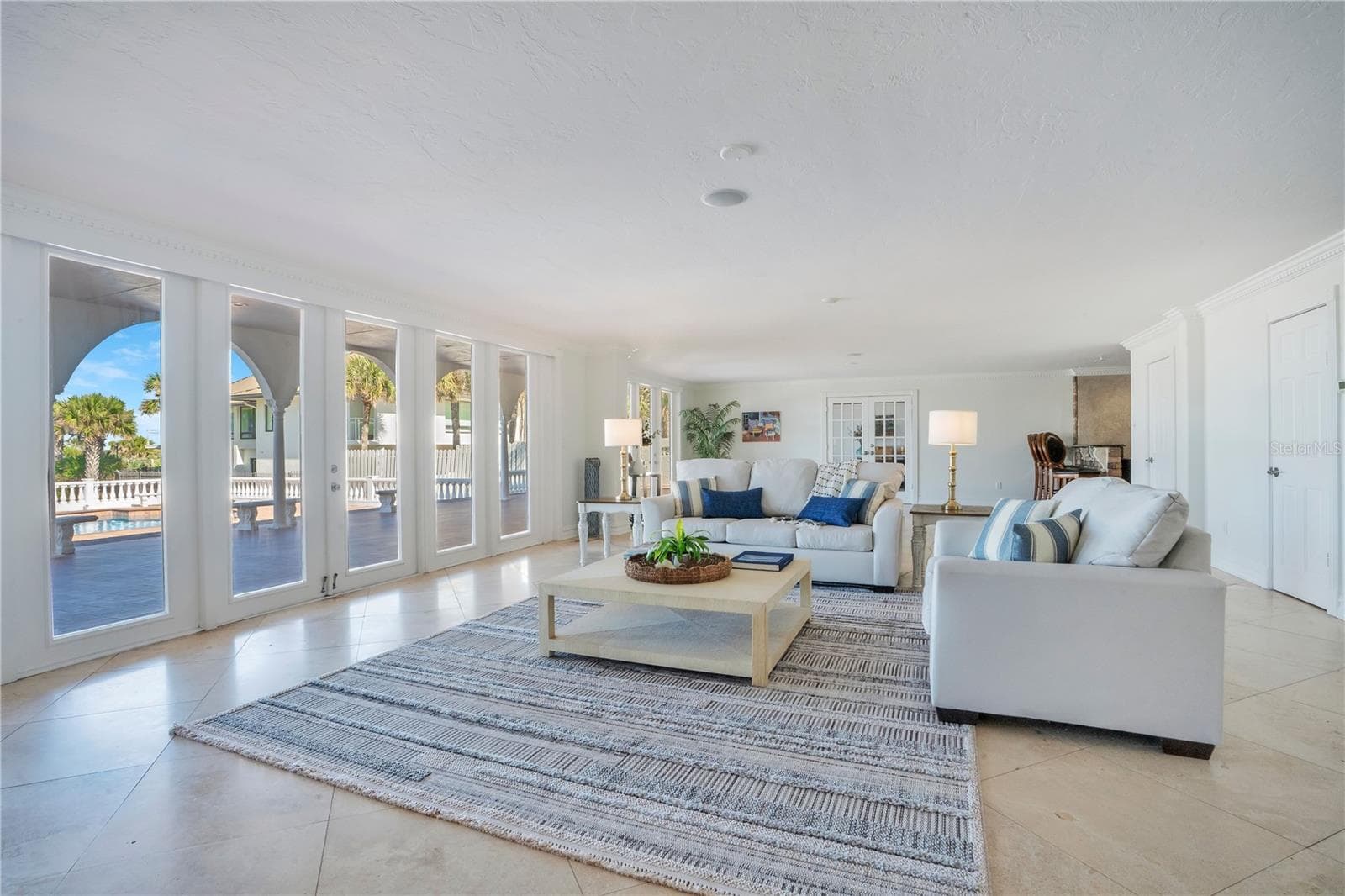 Living room 4 - 2117 OCEAN DR, NEW SMYRNA BEACH