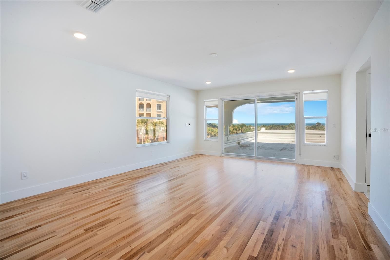 Primary Bedroom 1 - 2117 OCEAN DR, NEW SMYRNA BEACH