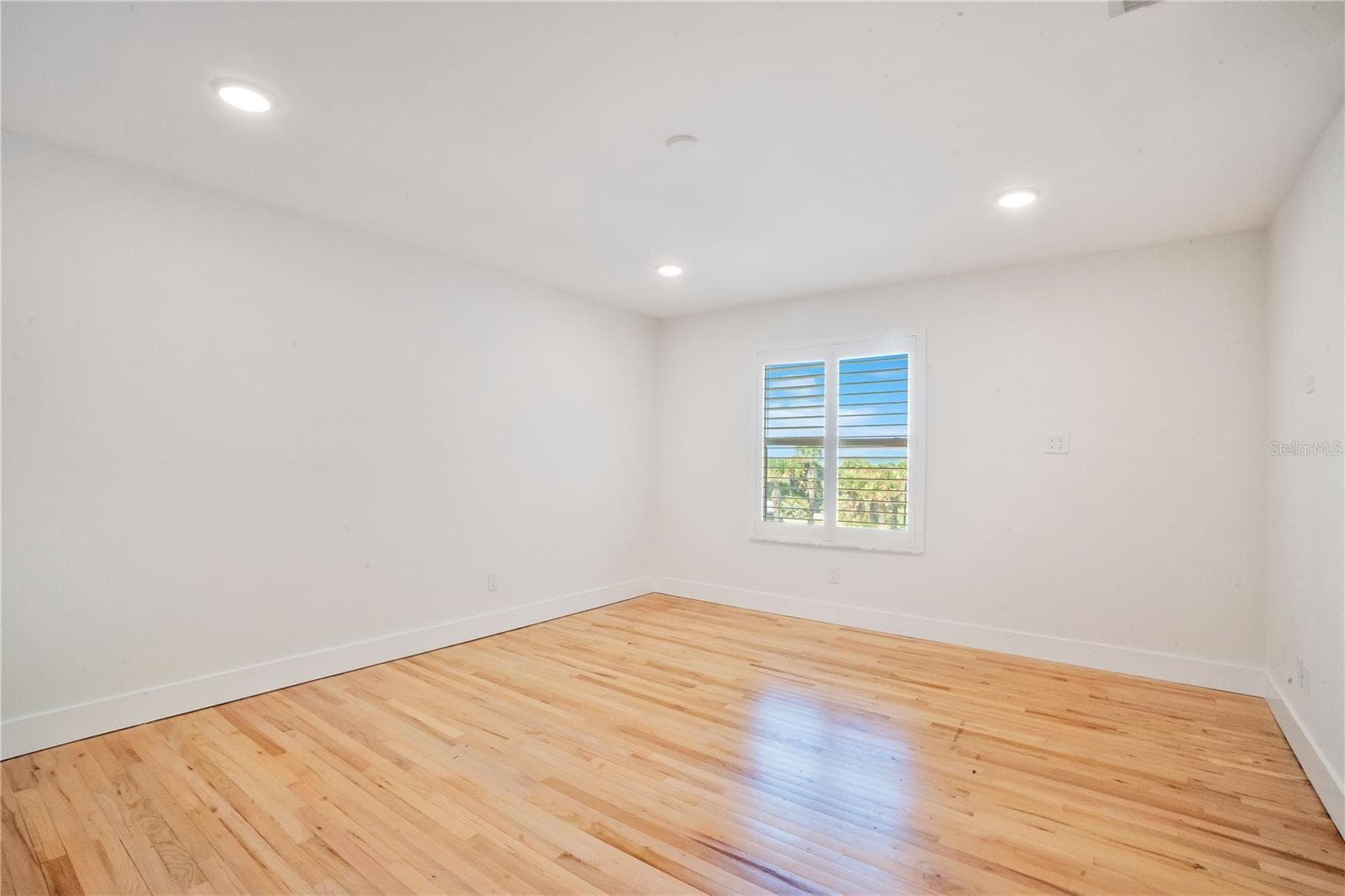 Bedroom 2 - 2117 OCEAN DR, NEW SMYRNA BEACH