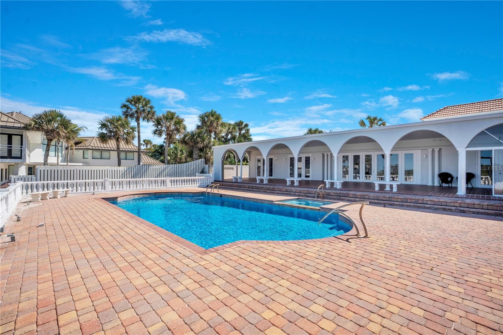 Resort Size Pool 3 - 2117 OCEAN DR, NEW SMYRNA BEACH