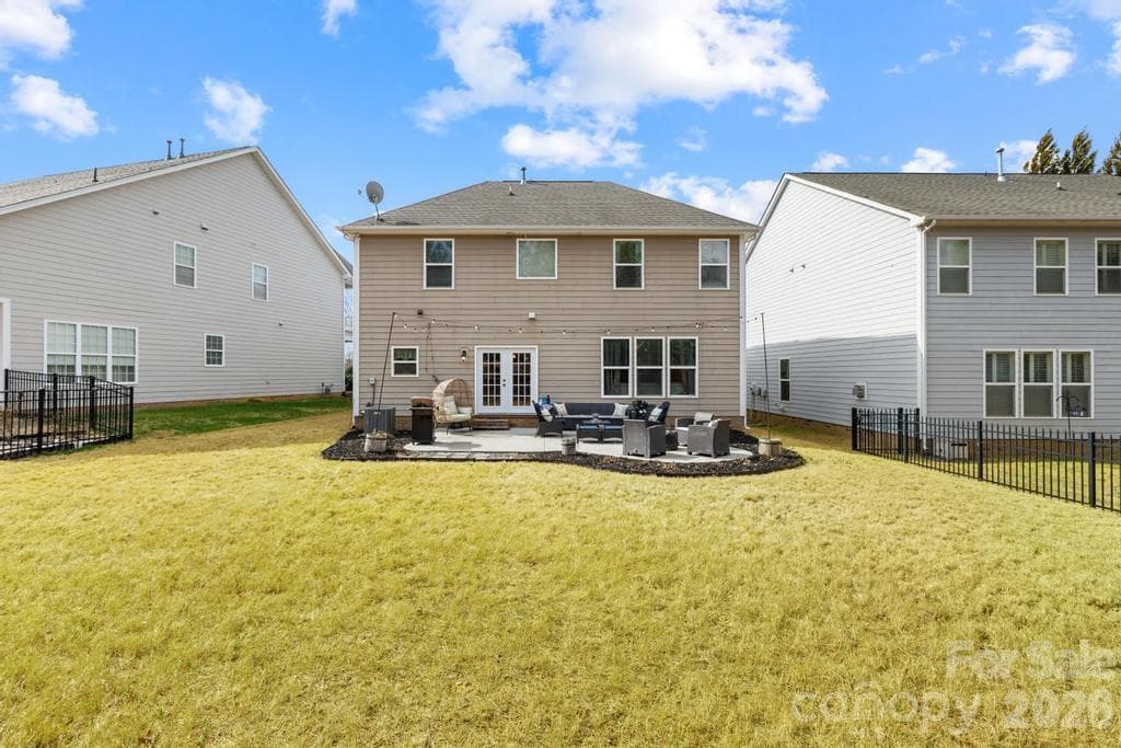 Single Family Residence at 1007 Hamil Ridge Drive, Waxhaw, photo 42 of 48