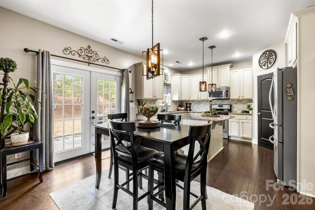 Single Family Residence at 1007 Hamil Ridge Drive, Waxhaw, photo 9 of 48