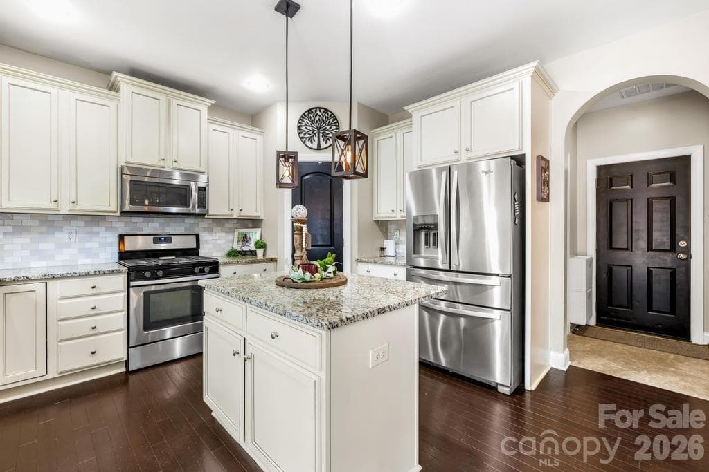 Single Family Residence at 1007 Hamil Ridge Drive, Waxhaw, photo 21 of 48