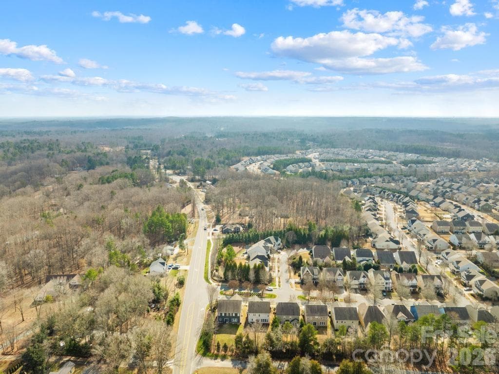 Single Family Residence at 1007 Hamil Ridge Drive, Waxhaw, photo 41 of 48