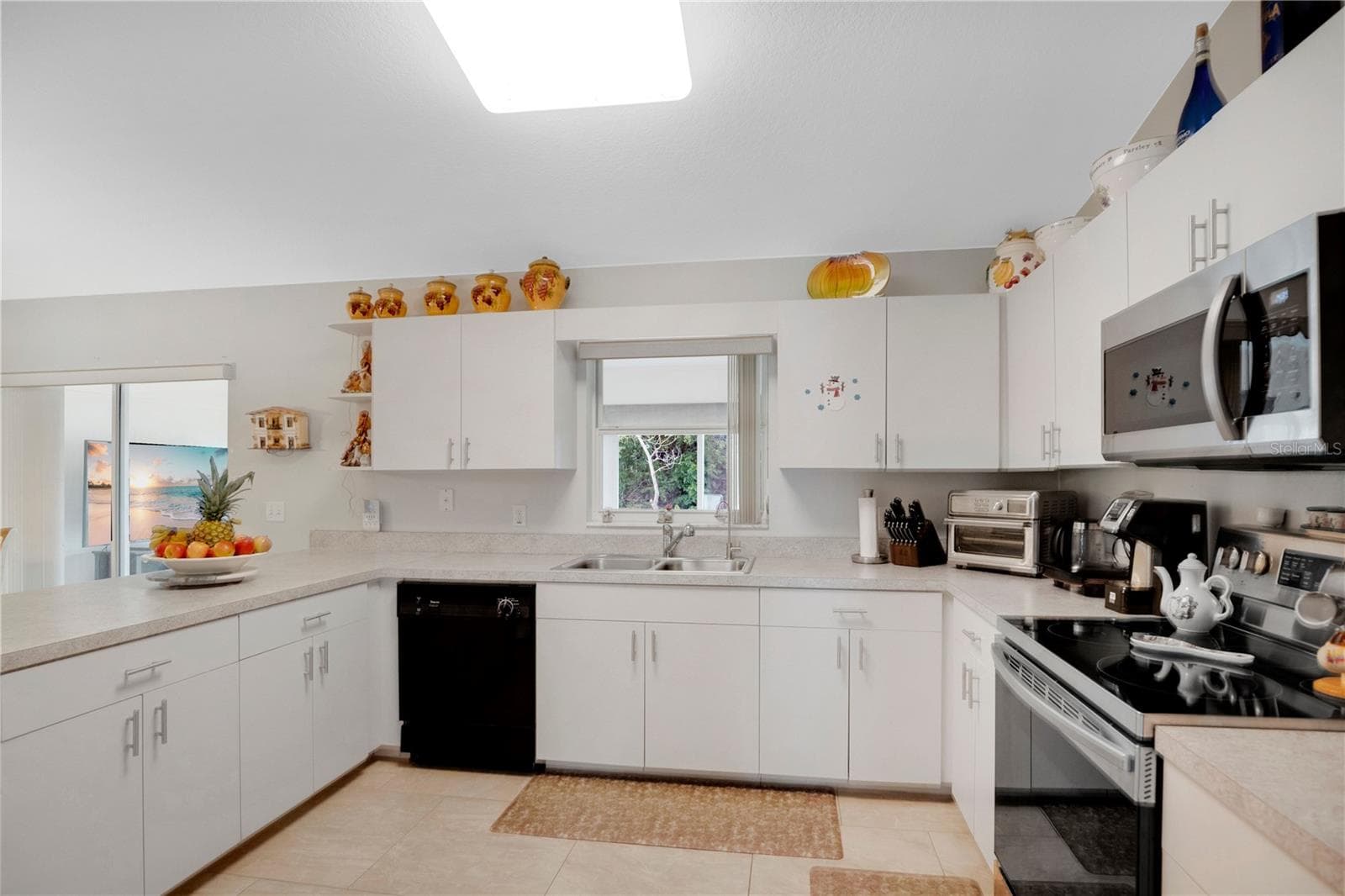 Single Family Residence at 18 ANGELES RD, DEBARY, photo 3 of 24