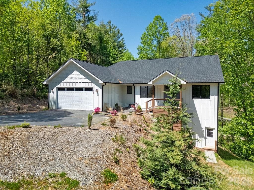 Paved Drive - 404 High Ridge Drive, Mills River