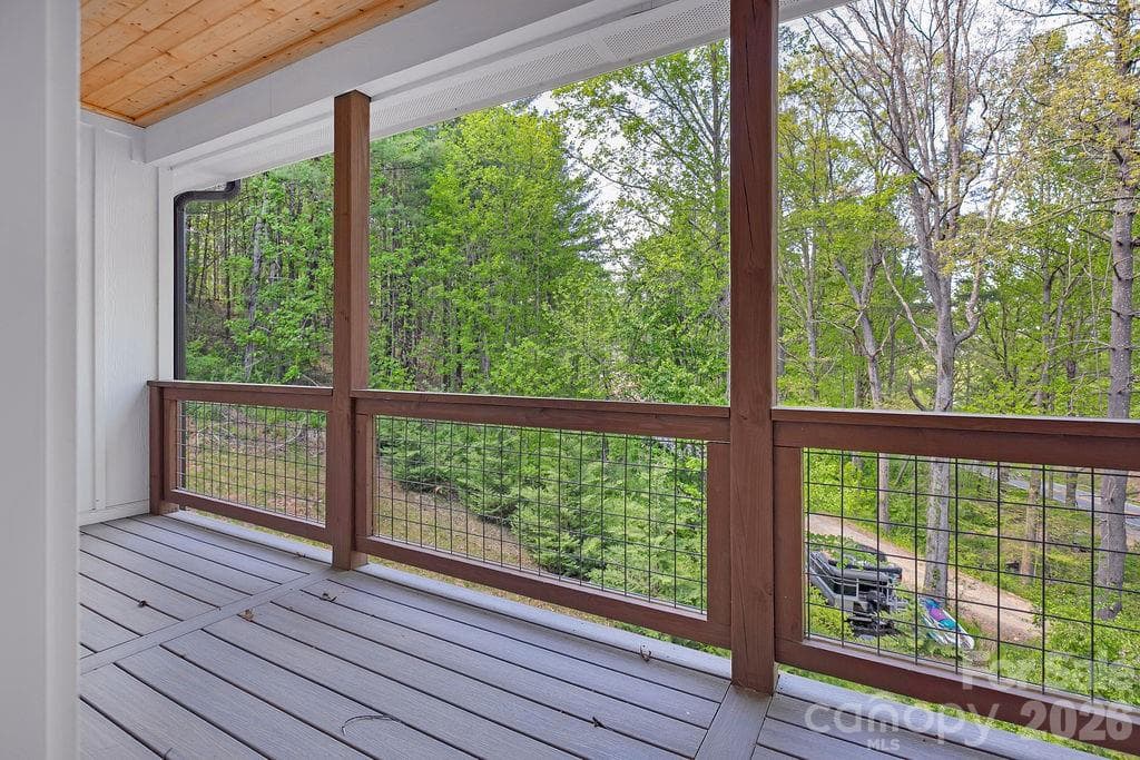 Unwind on the Back Porch - 404 High Ridge Drive, Mills River