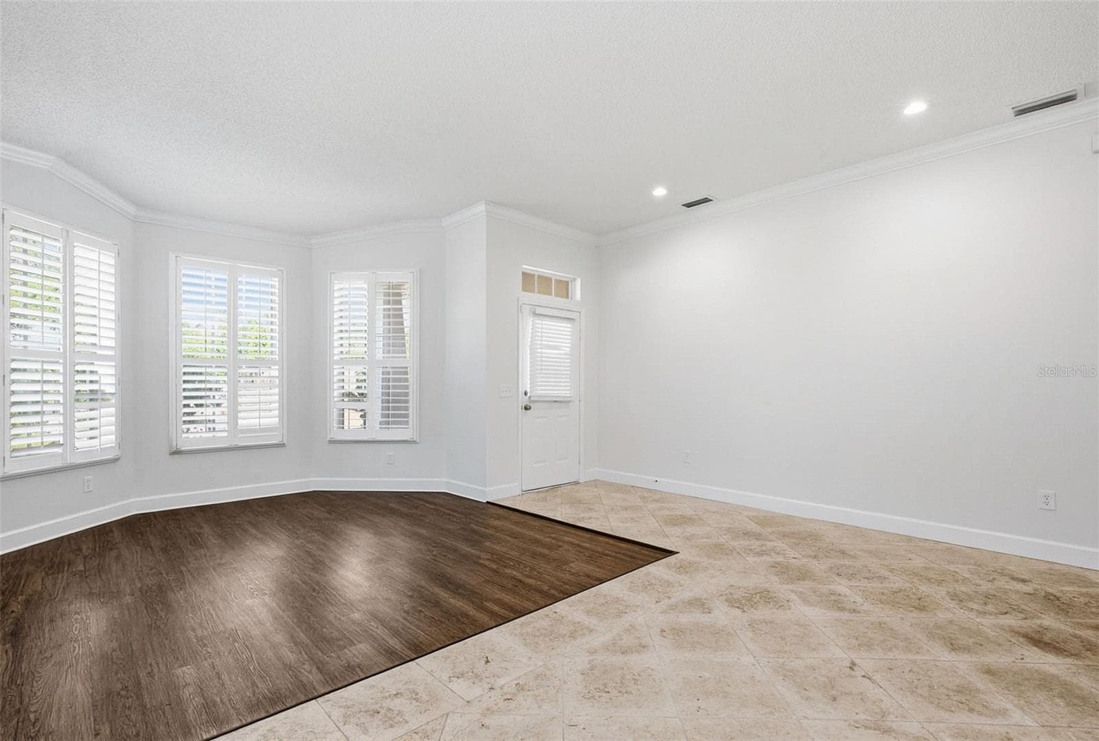 Single Family Residence at 19409 MELODY FAIR PL, LUTZ, photo 9 of 40