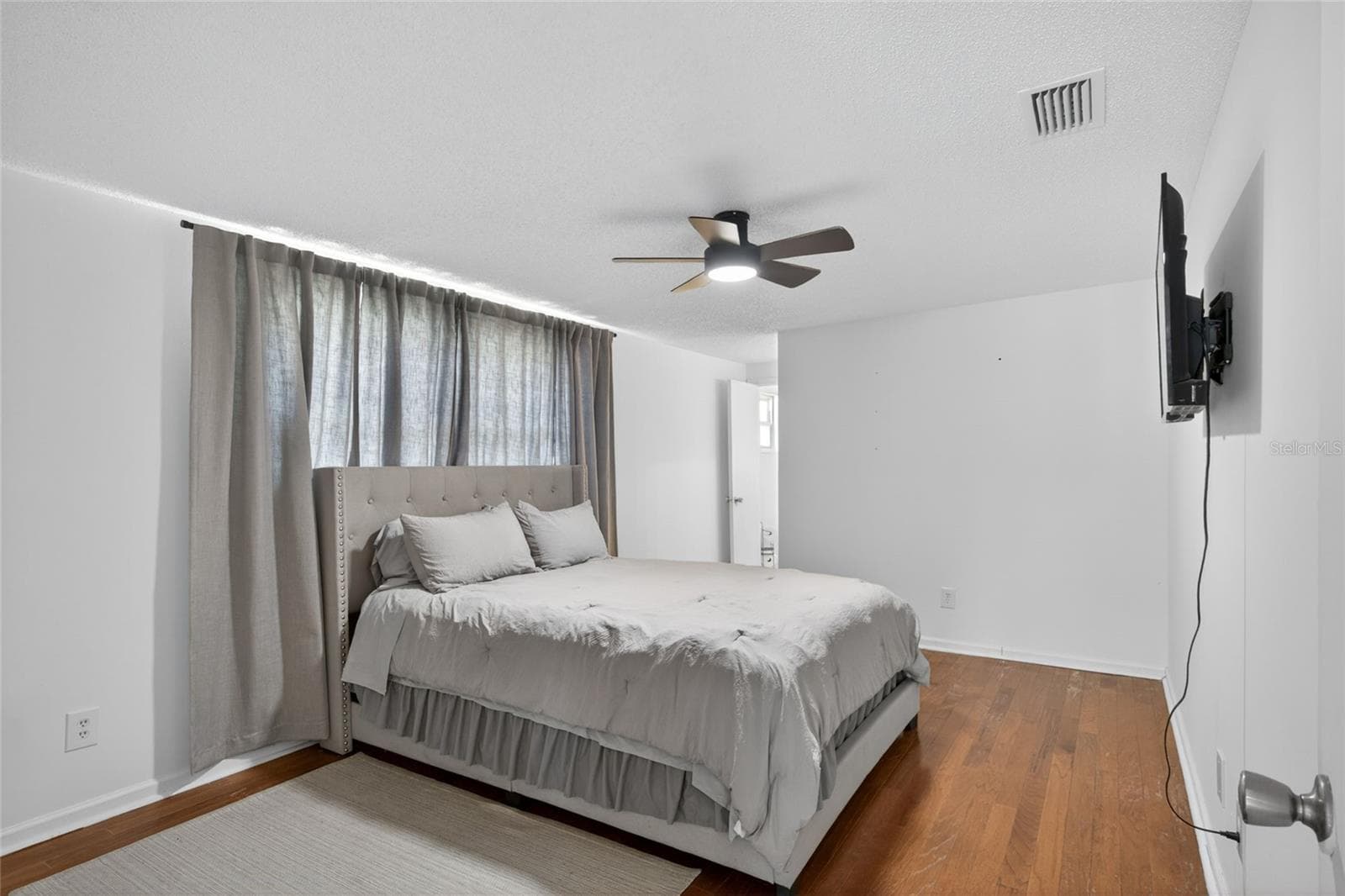 Single Family Residence at 6401 REGATTA CT, TAMPA, photo 10 of 24
