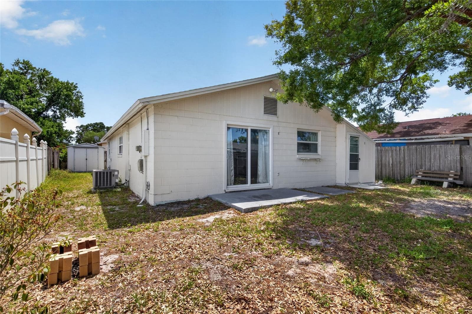 Single Family Residence at 6401 REGATTA CT, TAMPA, photo 19 of 24