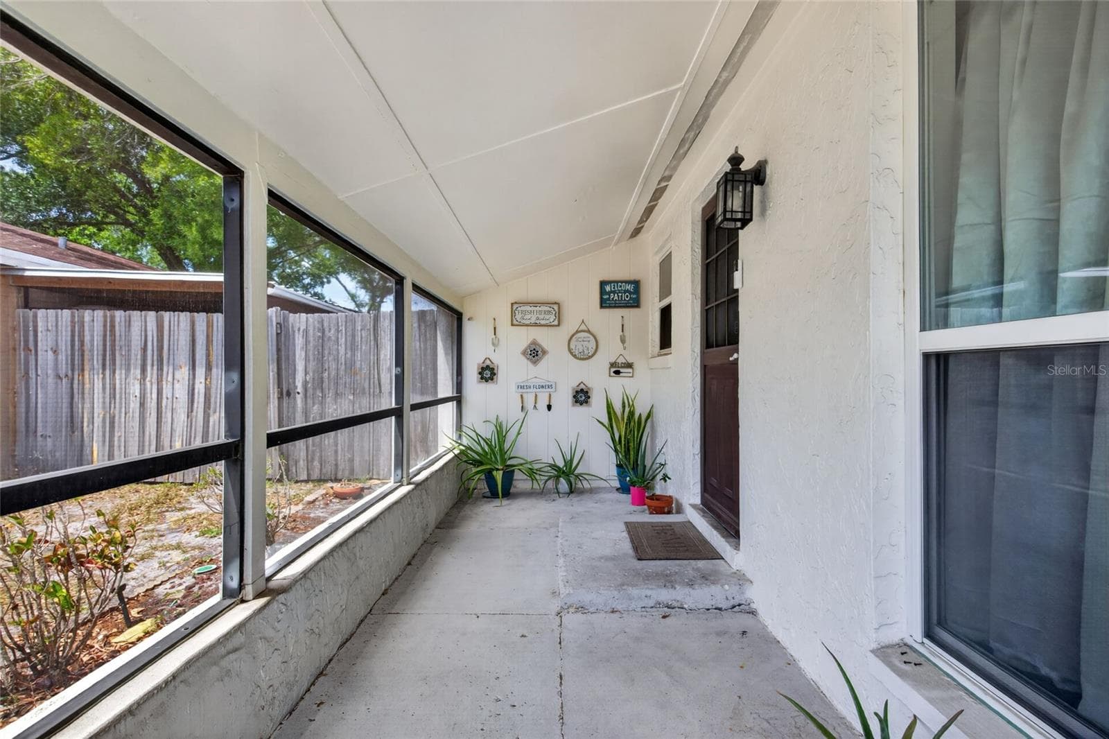 Single Family Residence at 6401 REGATTA CT, TAMPA, photo 20 of 24