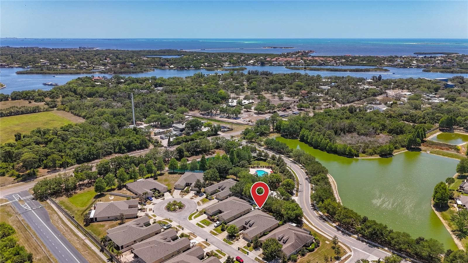 Welcome to Orca Ct in Gulf Winds; Close to Tarpon Sponge Dock and area beaches. Start living the FL dream today. - 1027 ORCA CT, HOLIDAY
