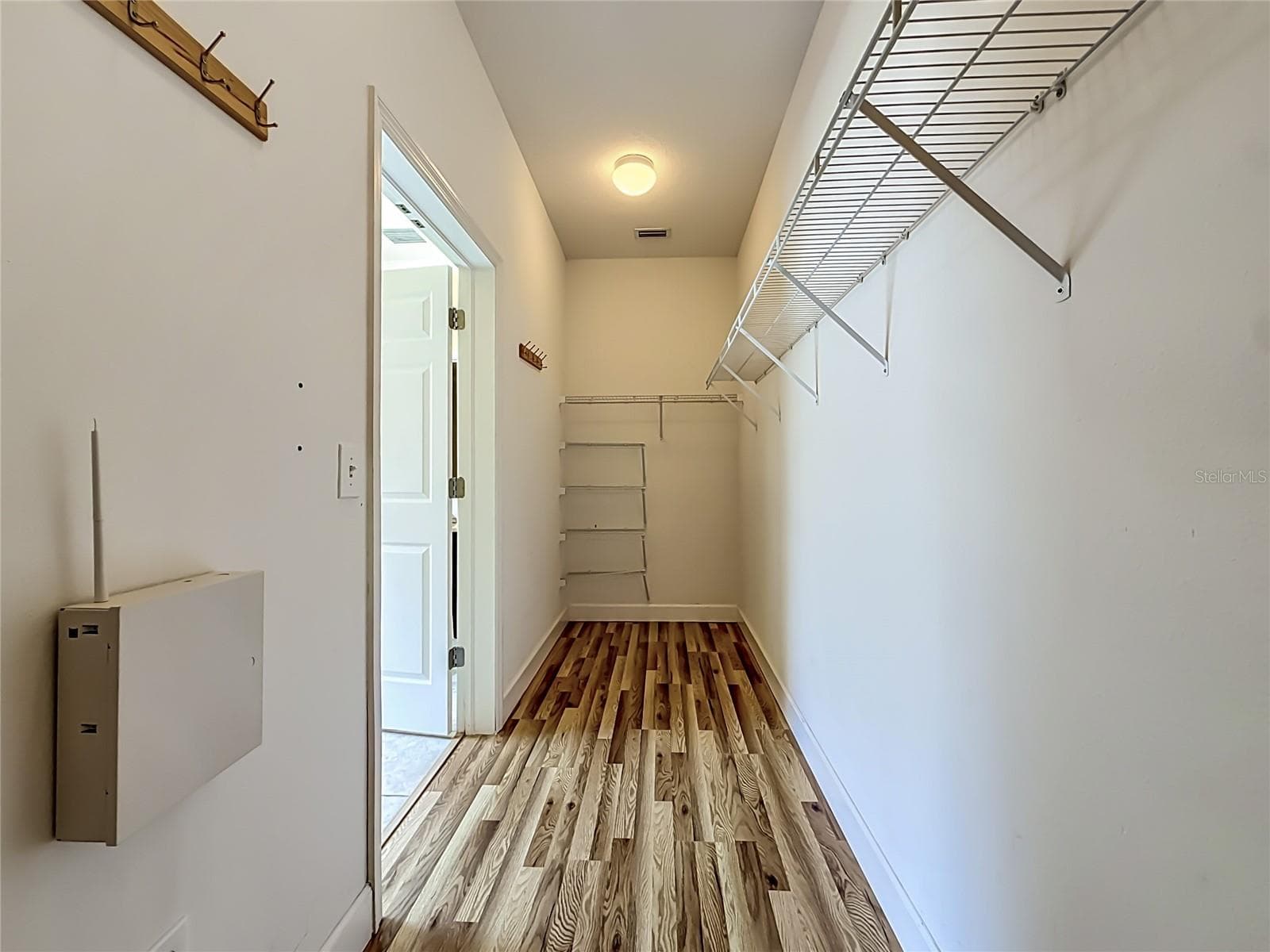 Extra Large Owners Walk-in Closet - 1027 ORCA CT, HOLIDAY